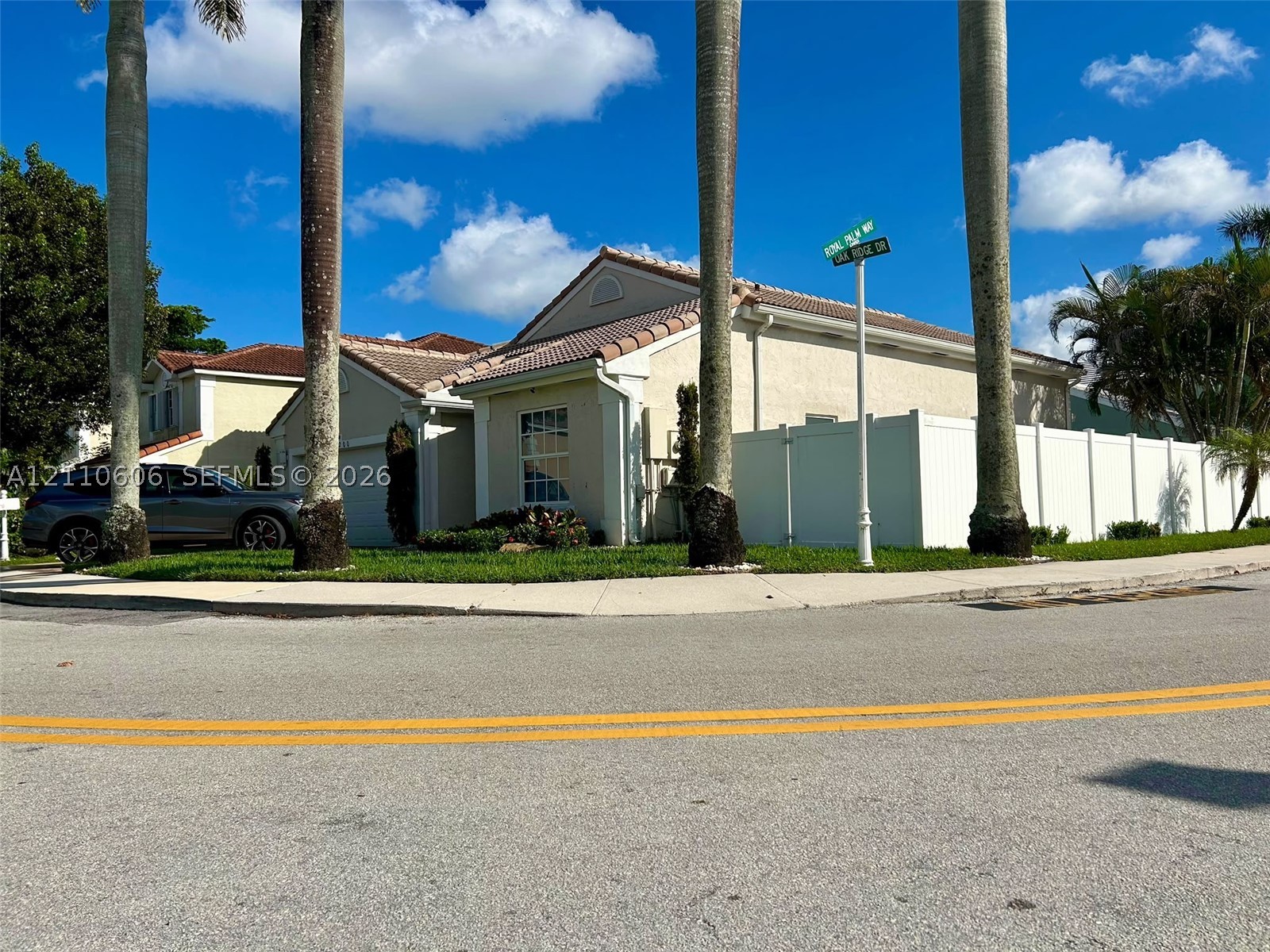 14200 Oak Ridge Dr — photo
