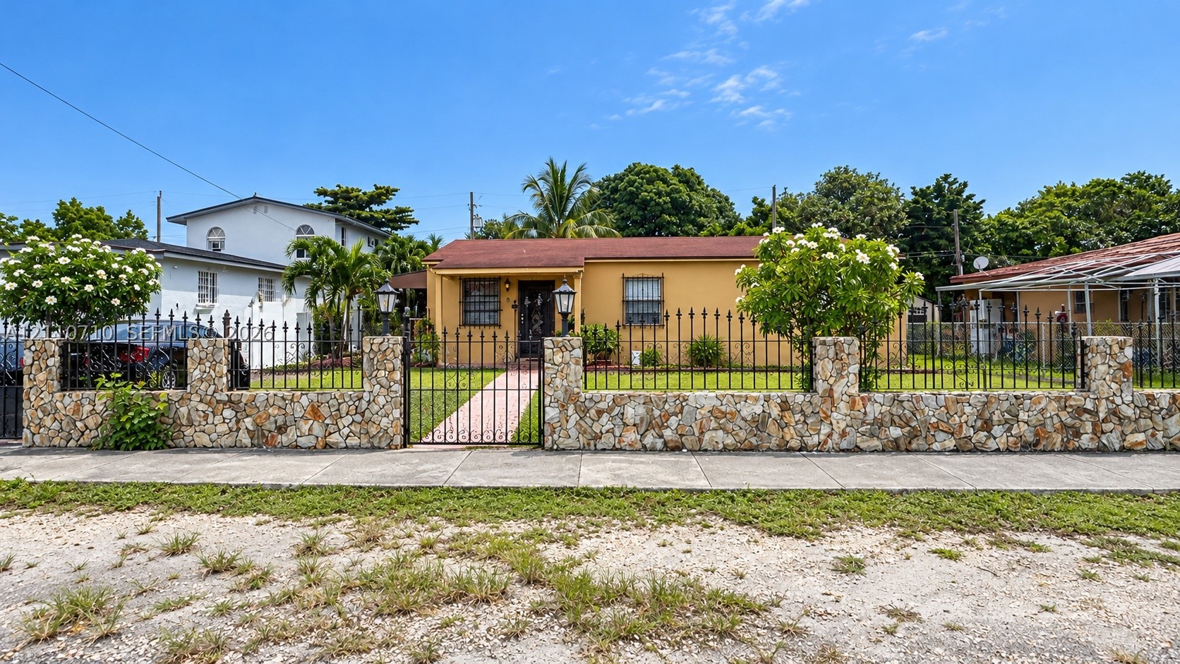 751 E 35th Street, Hialeah, FL 33013 — photo 2