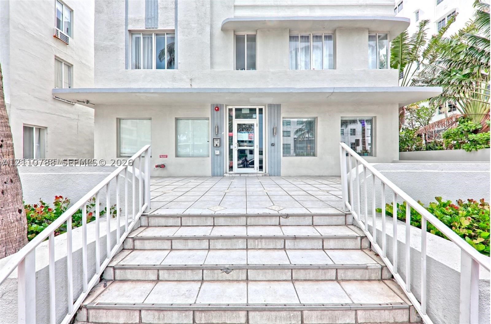 3710 Collins Ave Unit N-202 — photo