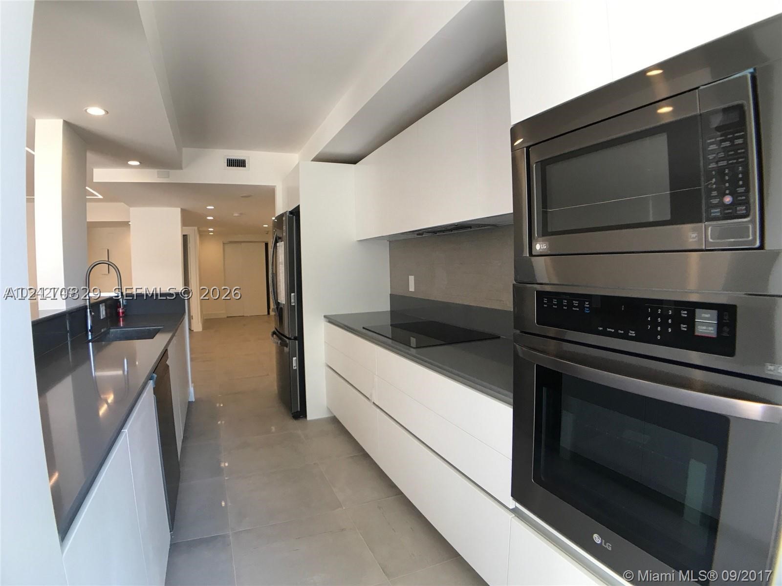 181 Crandon Blvd Unit 102 — photo