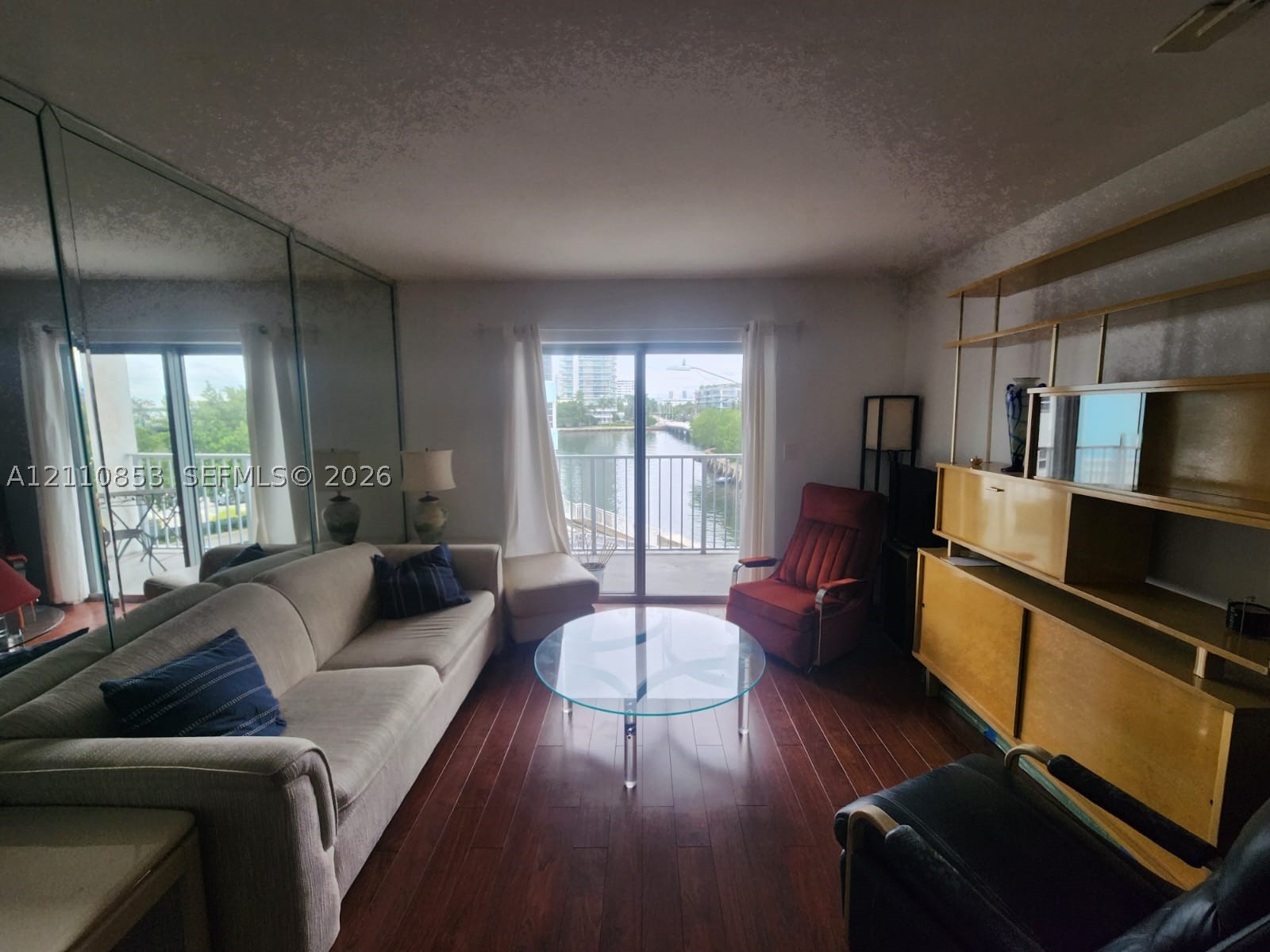 1674 Bay Rd Unit 305 — photo