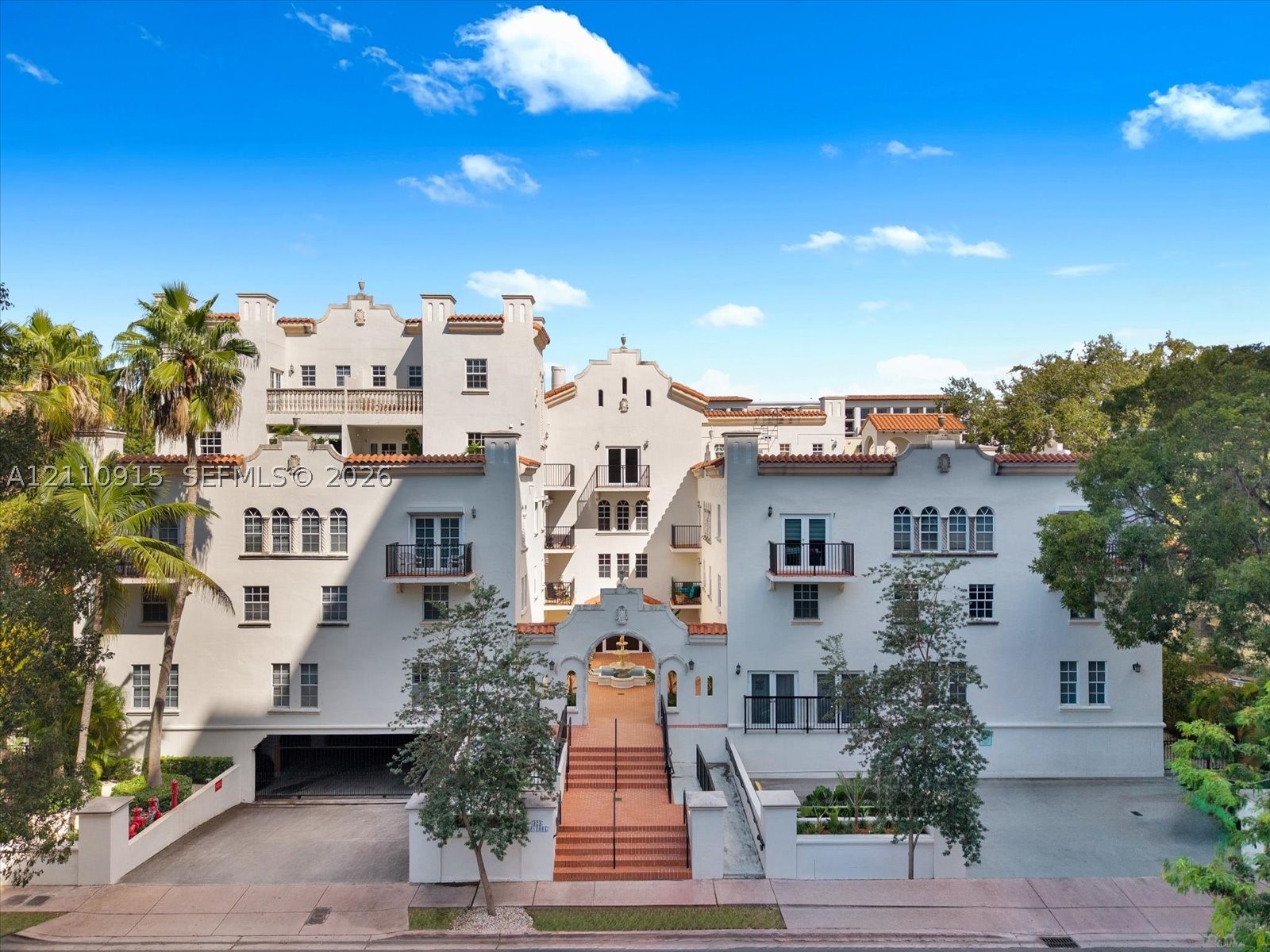 323 Navarre Ave Unit 202 — photo
