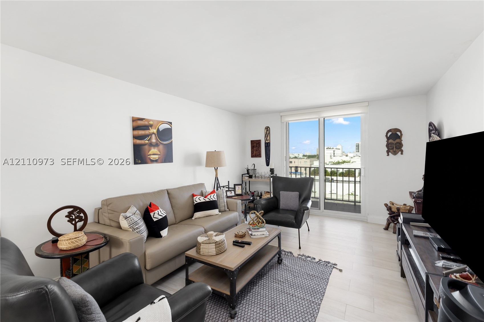 720 Collins Ave Unit 704 — photo