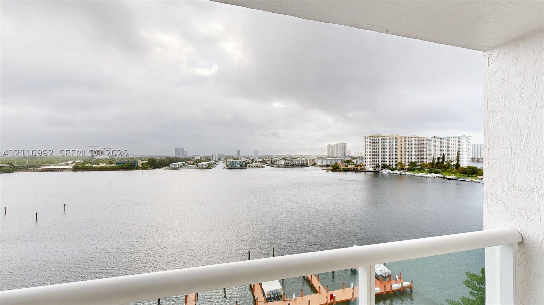 17050 N Bay Rd Unit 1006 — photo