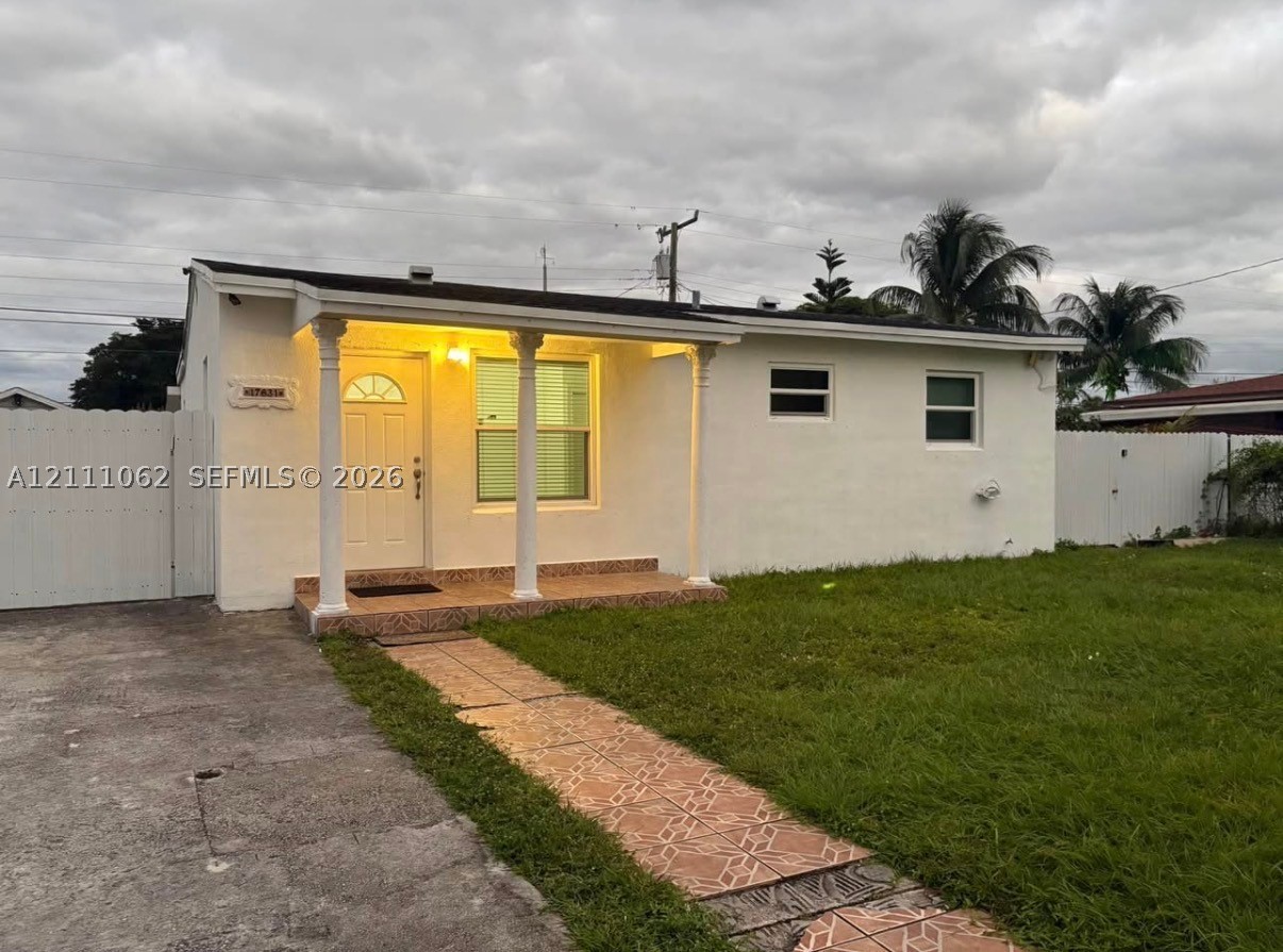 17631 32nd Ct — photo