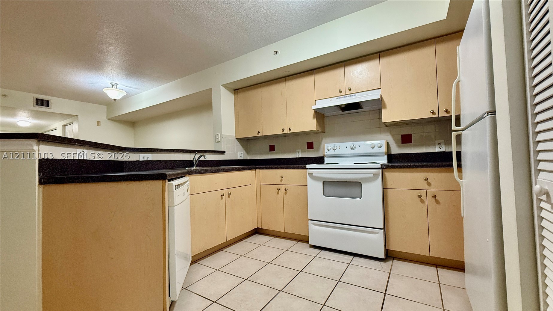 4021 San Marino Blvd Unit 102 — photo
