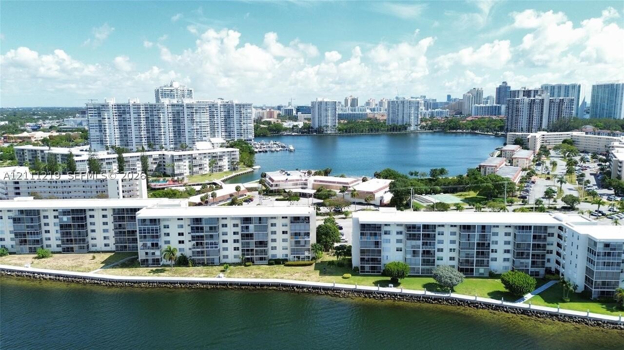 2920 Point East Dr Unit N311 — photo
