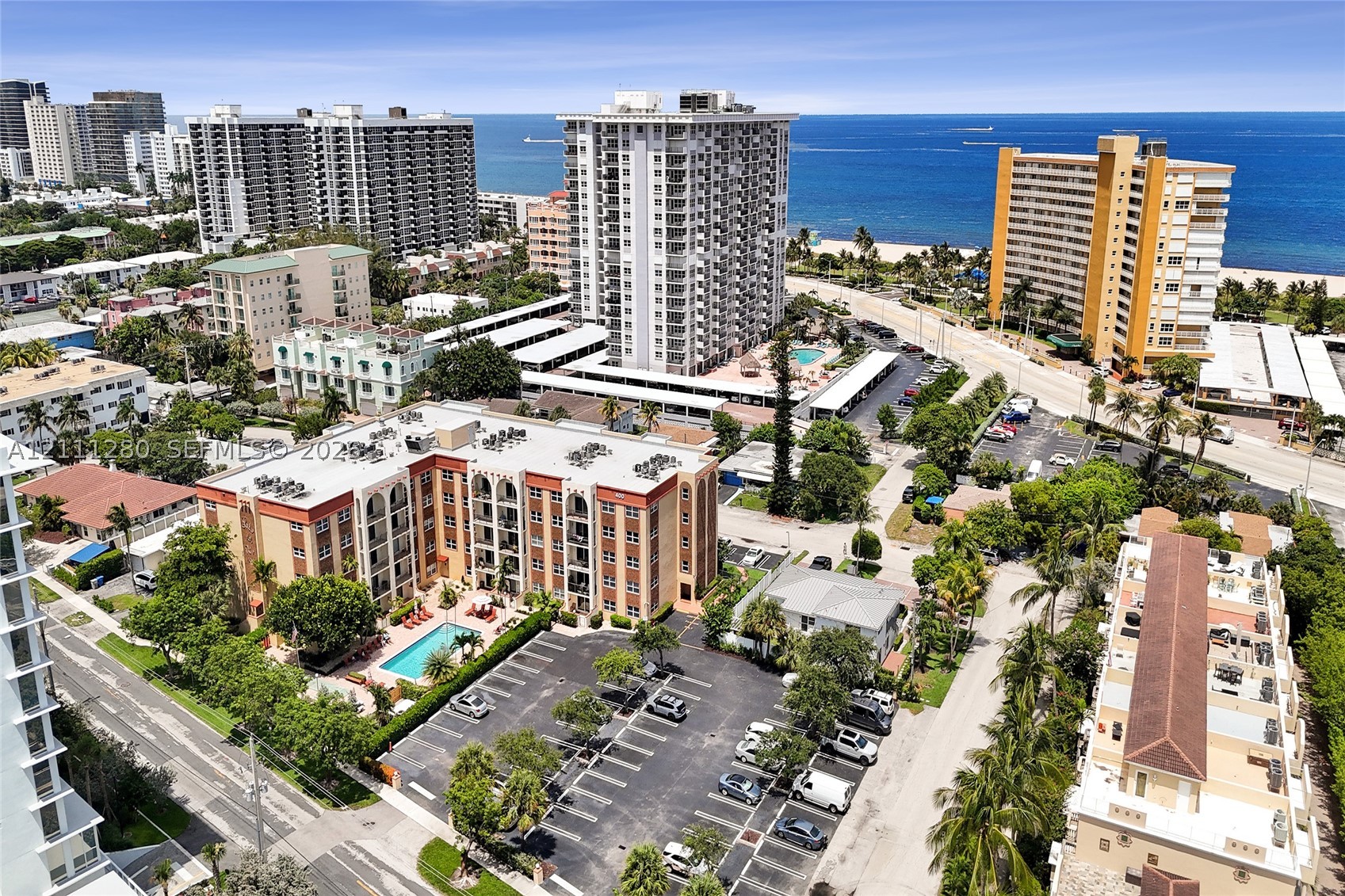 400 N Riverside Dr Unit 305 — photo