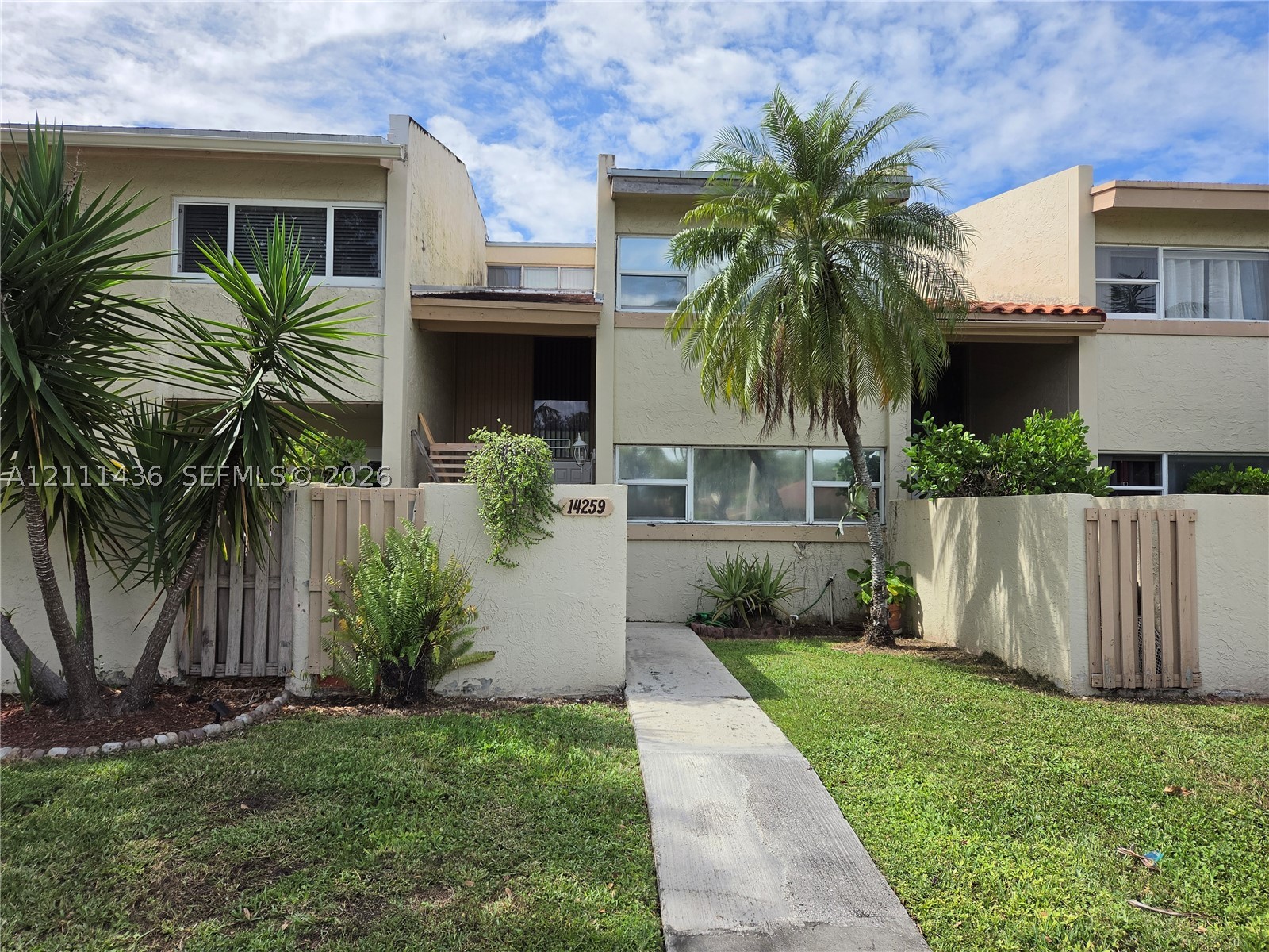 14259 E Kendale Lakes Cir — photo
