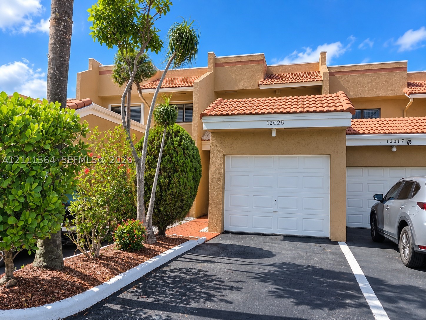 12025 S Las Palmas Dr Unit 12025 — photo