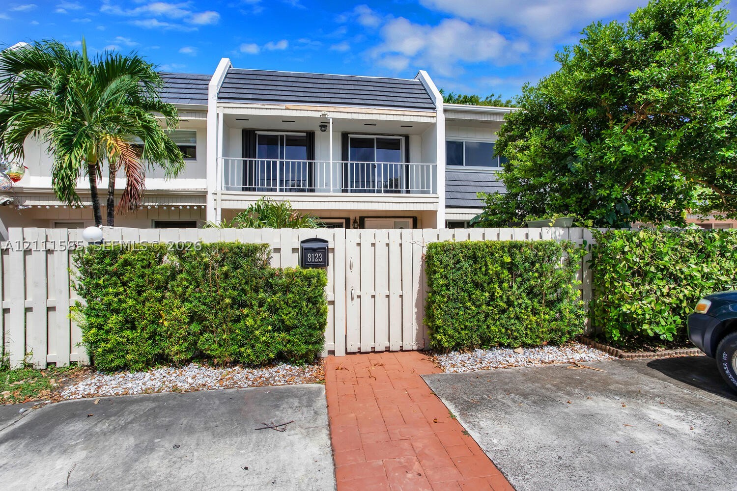 8123 SW 81st Pl Unit 8123 — photo