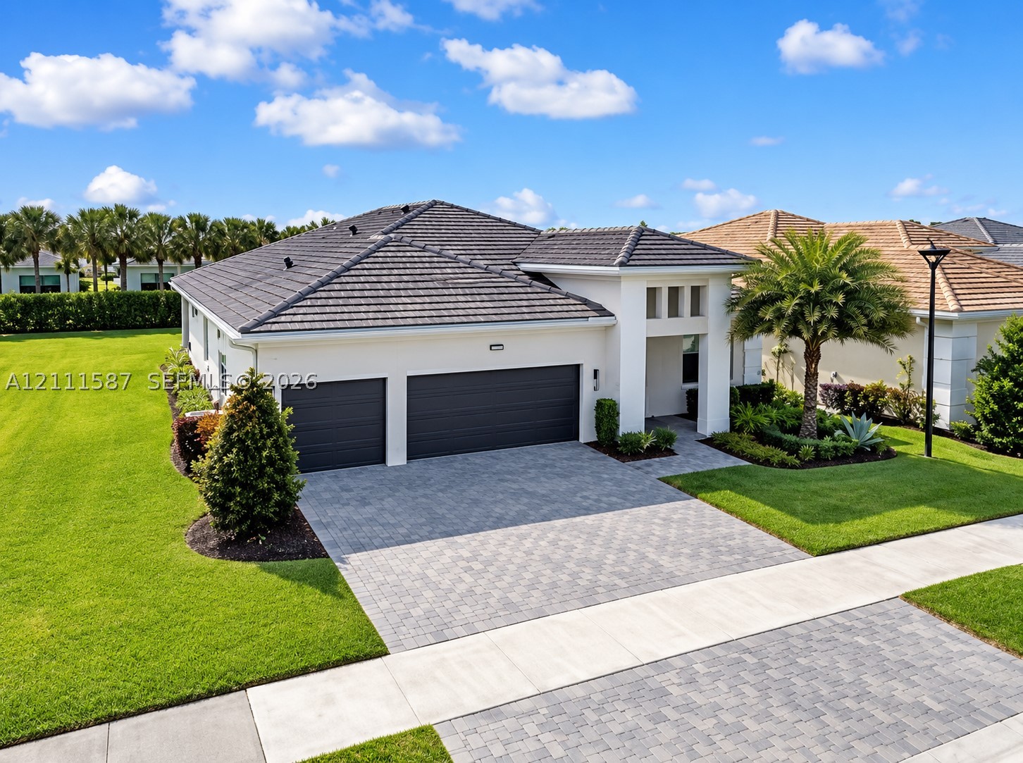 5364 Siesta Key Ln — photo