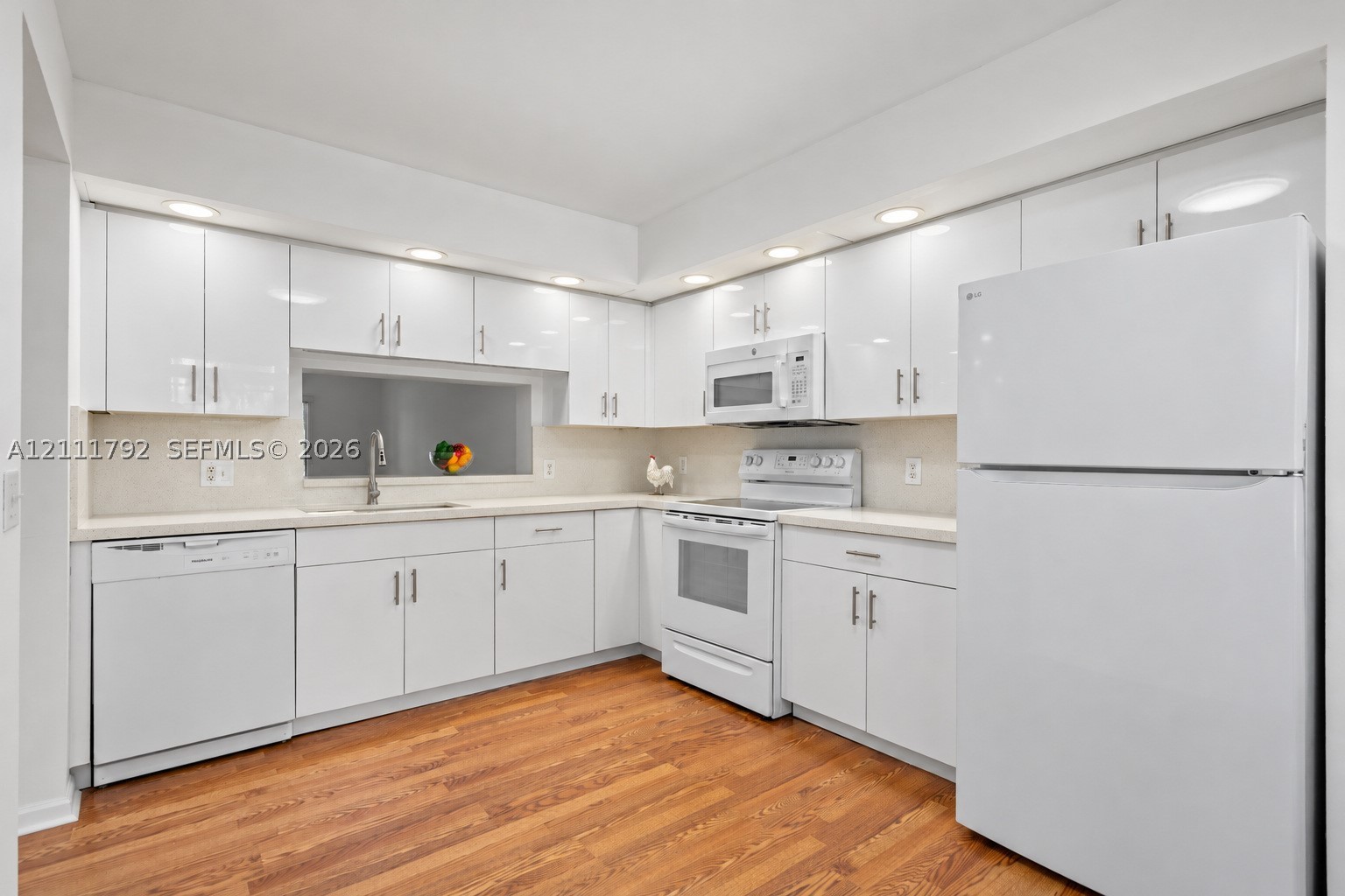 1151 SW 128th Ter Unit 206D — photo