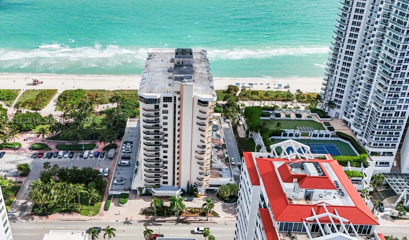 6423 Collins Ave Unit 1602 — photo