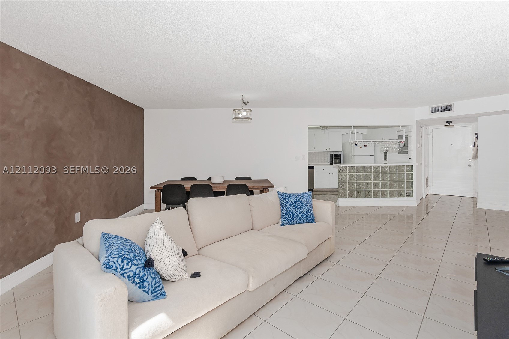 2750 NE 183rd St Unit 1612 — photo
