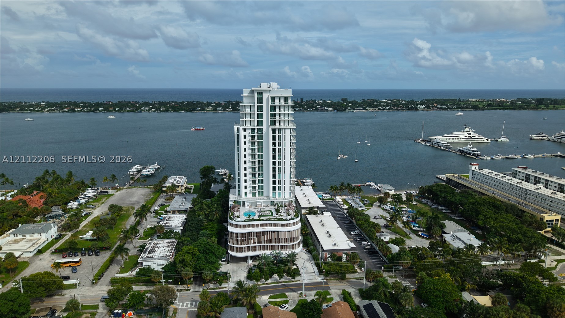 4714 N Flagler Drive Unit 1401 — photo