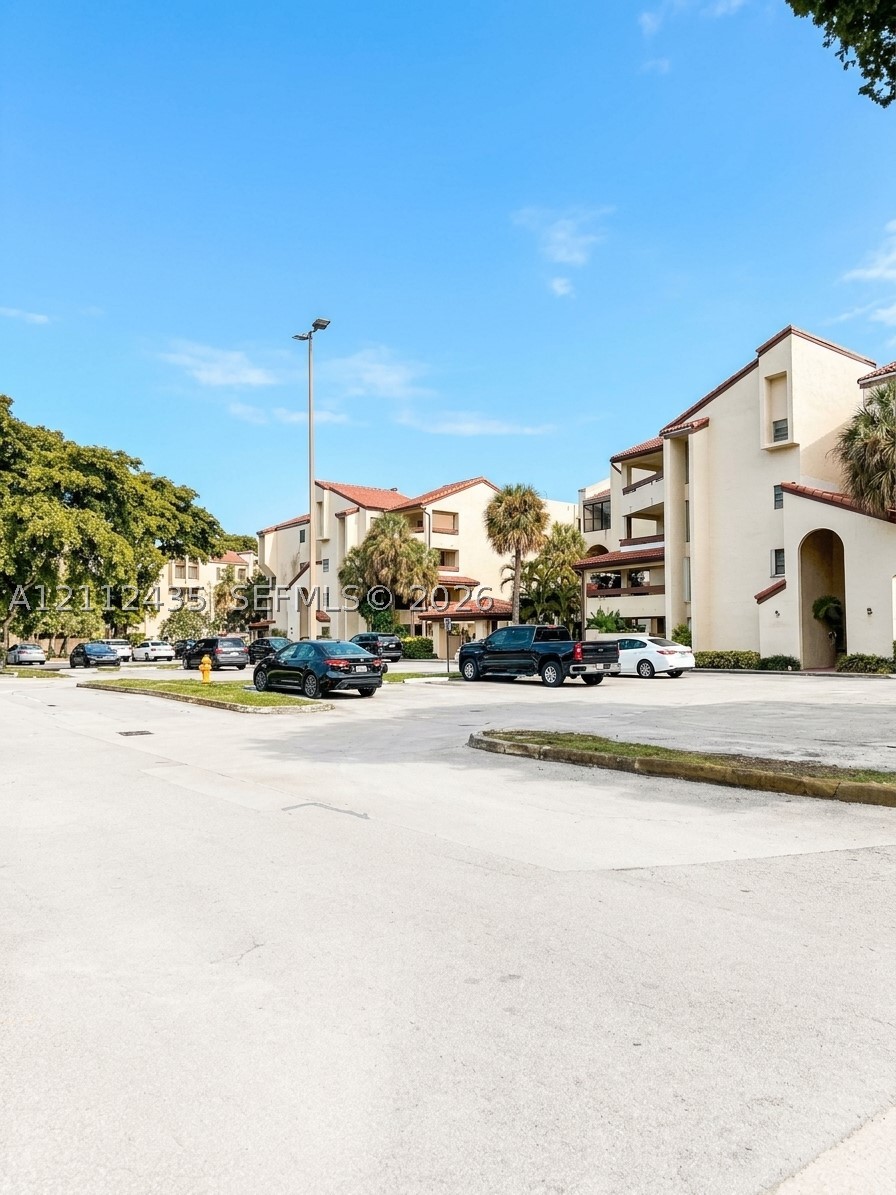 8810 SW 123rd Ct Unit M103 — photo