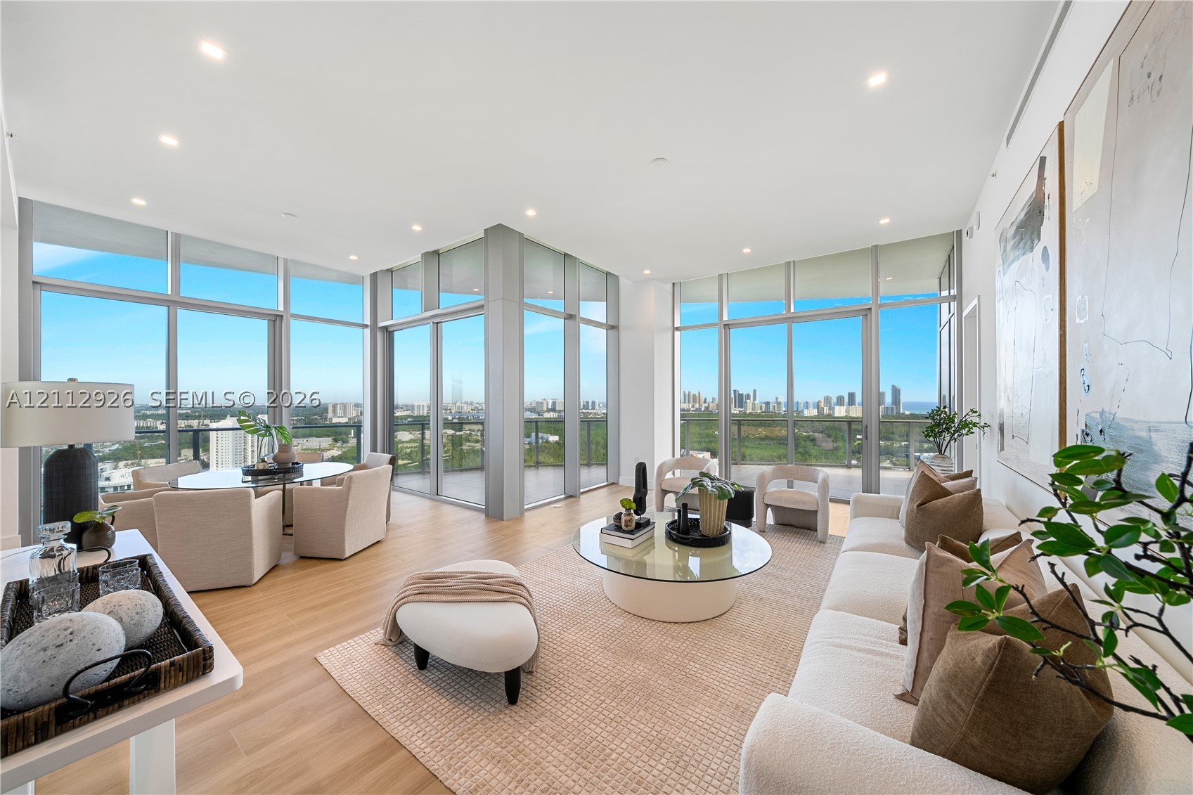 2411 Laguna Cir Unit 3211 — photo