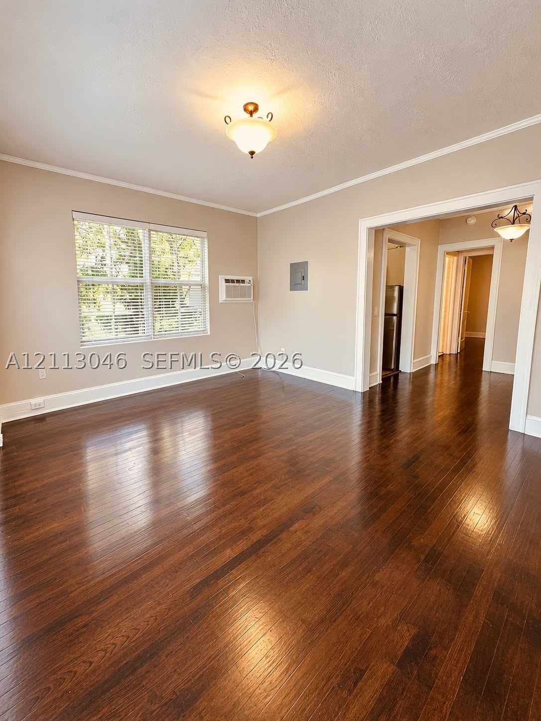 344 Mendoza Ave Unit 1 — photo