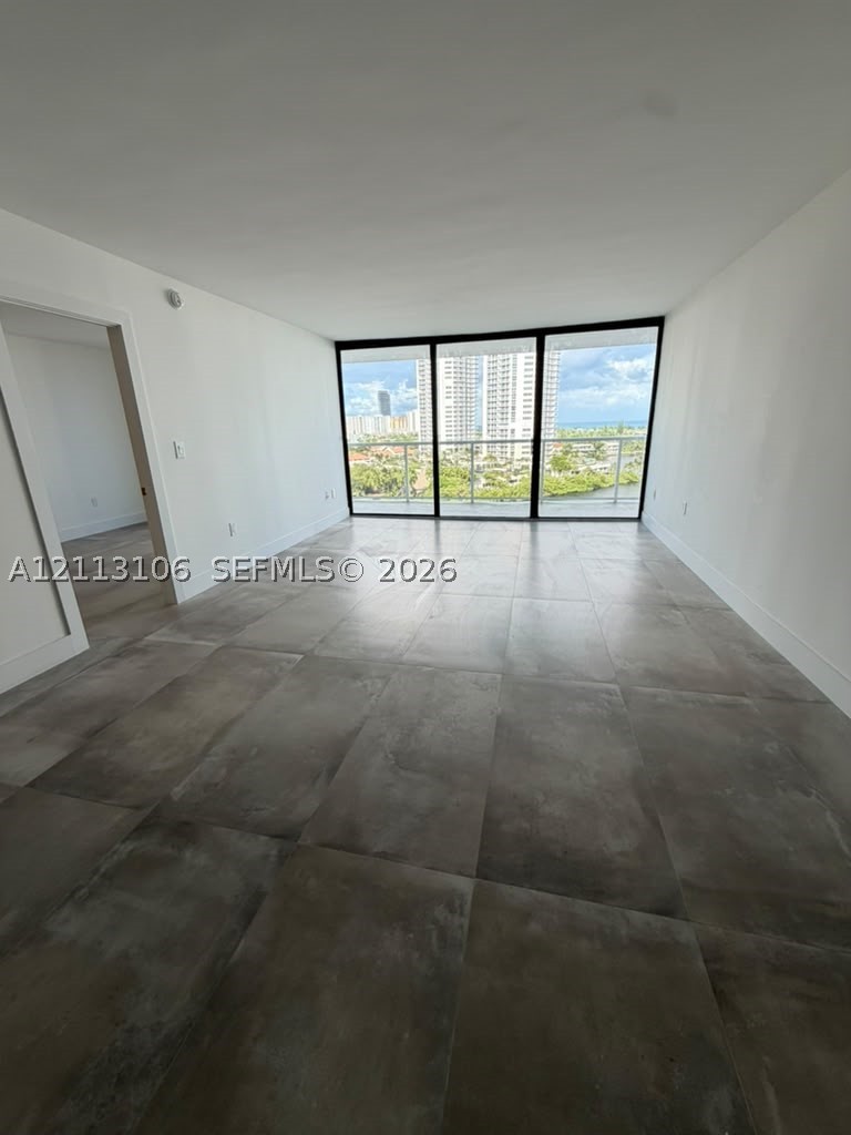 3731 N Country Club Dr Unit 1229 — photo
