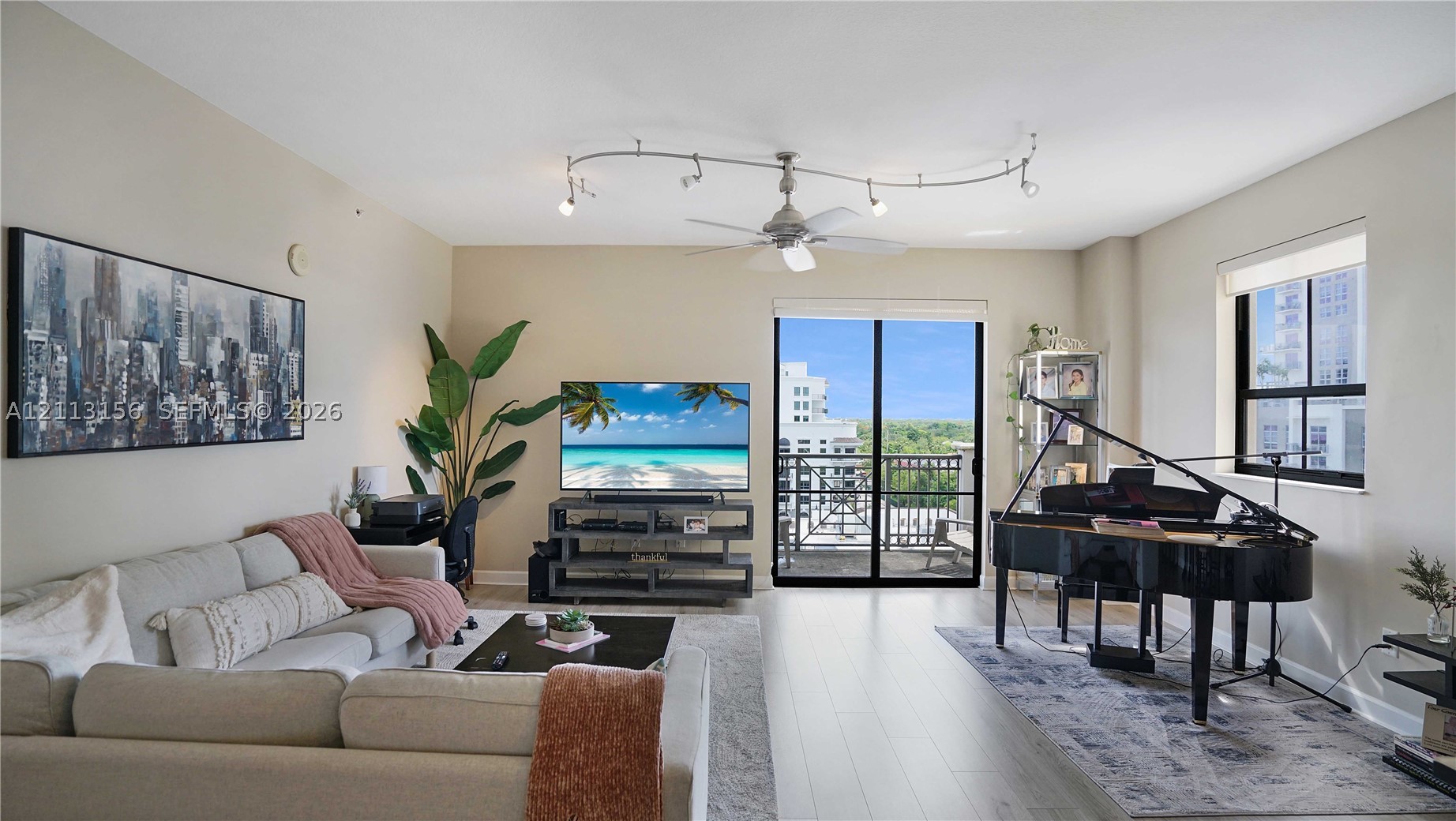 8390 SW 72nd Ave Unit 811 — photo