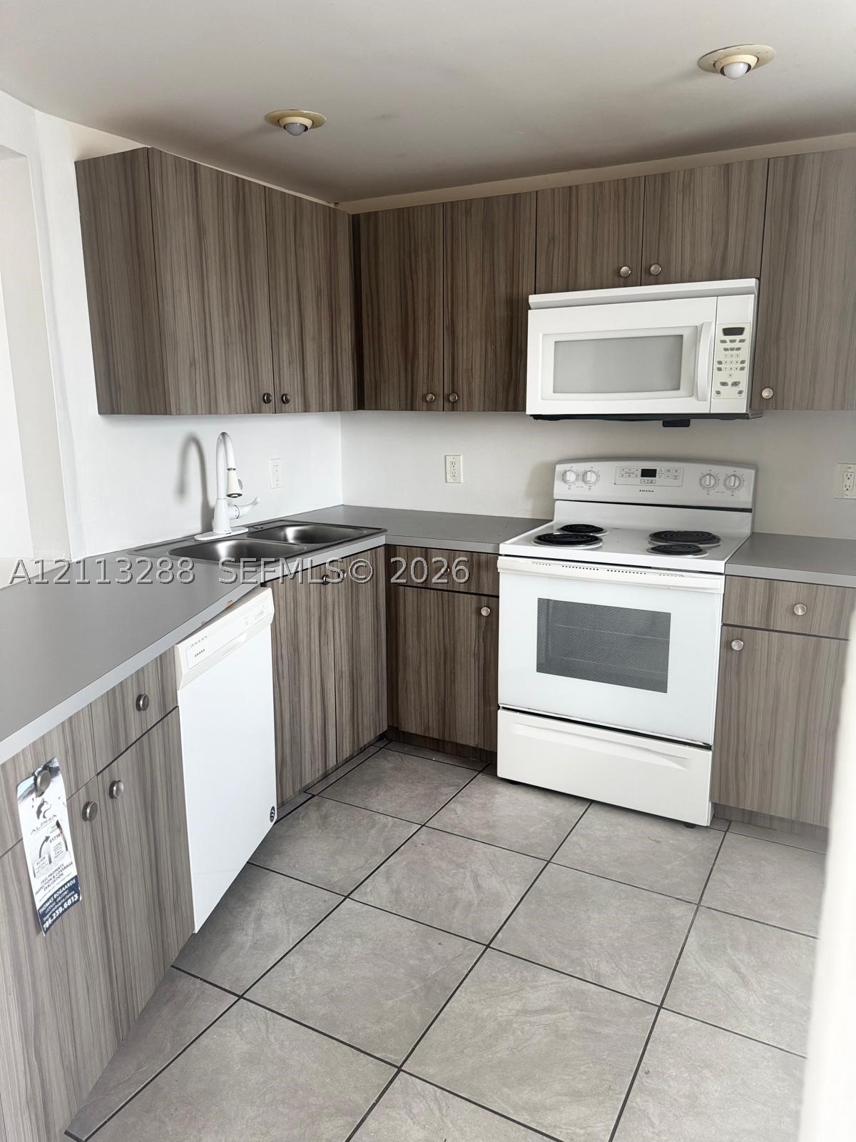 1770 NE 191st St Unit 815-1 — photo