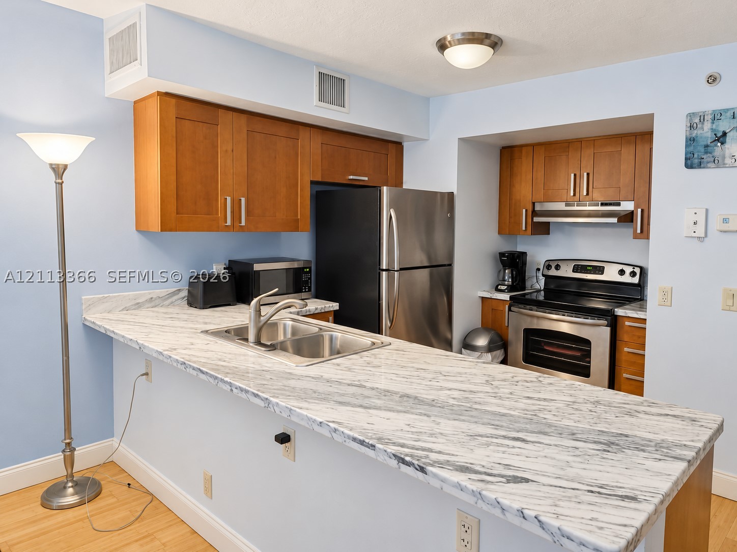 9499 Collins Ave Unit 904 — photo