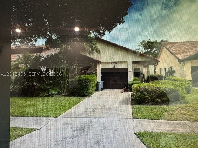 4667 Boxwood Cir — photo