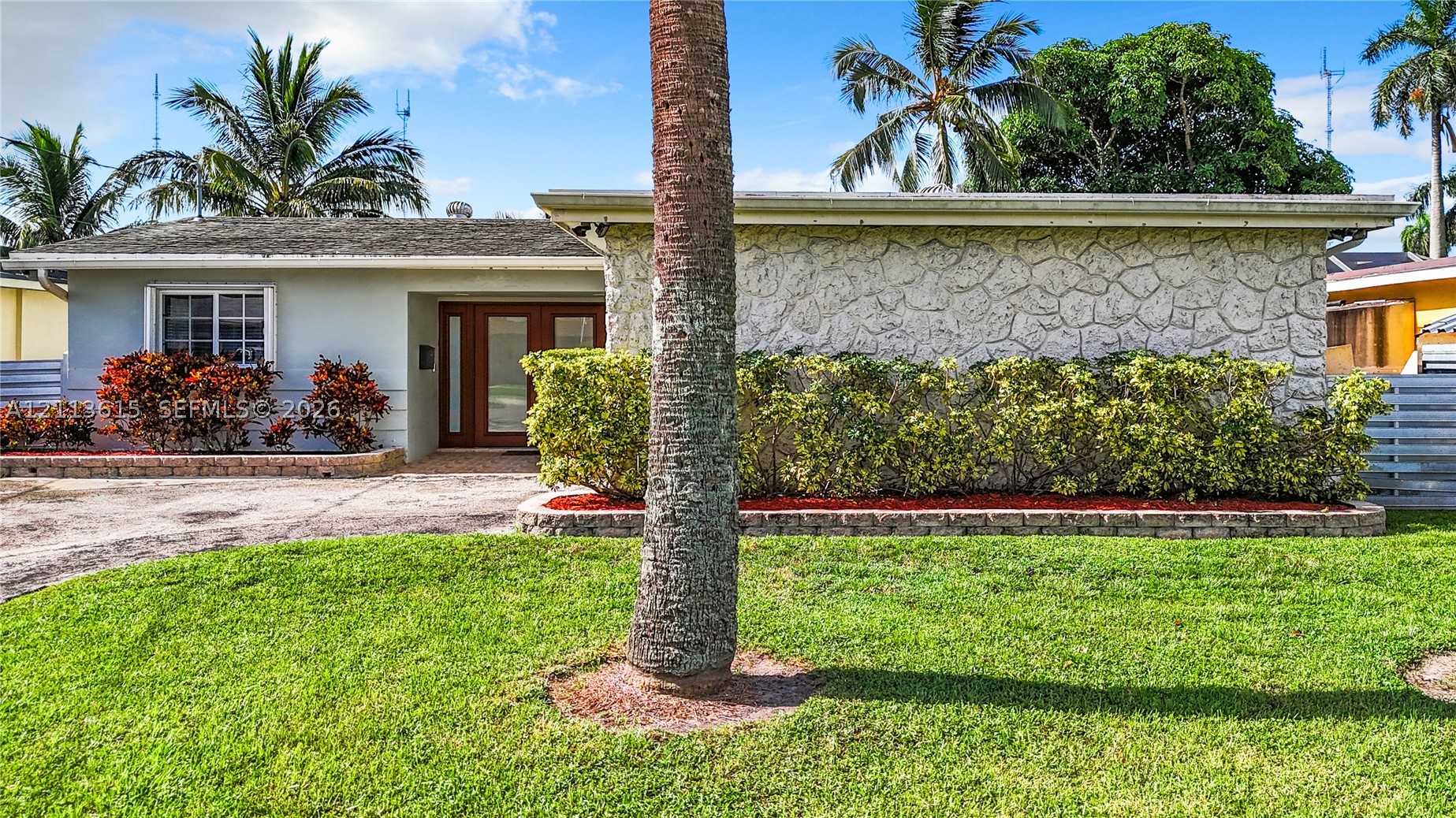 6512 Arbor Dr — photo