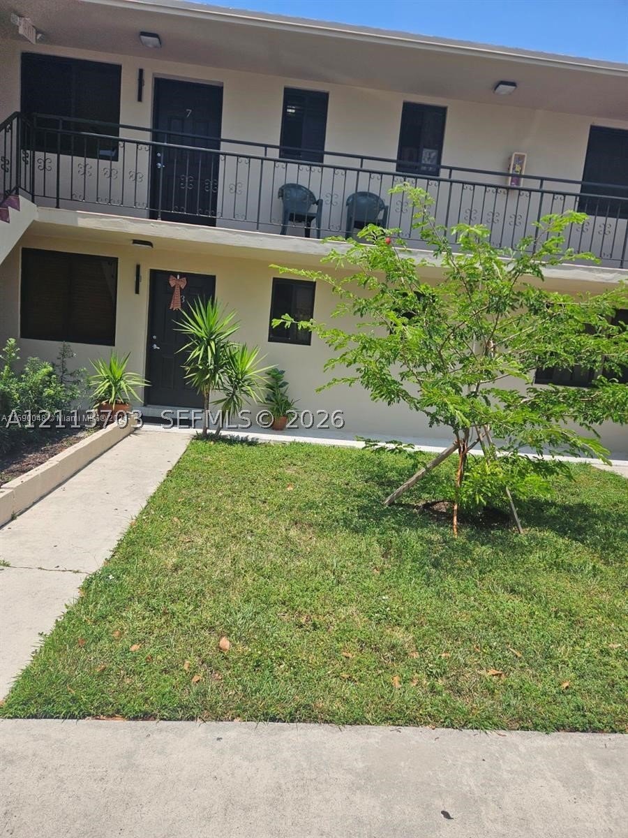 1434 NW 2nd St Unit 6 — photo