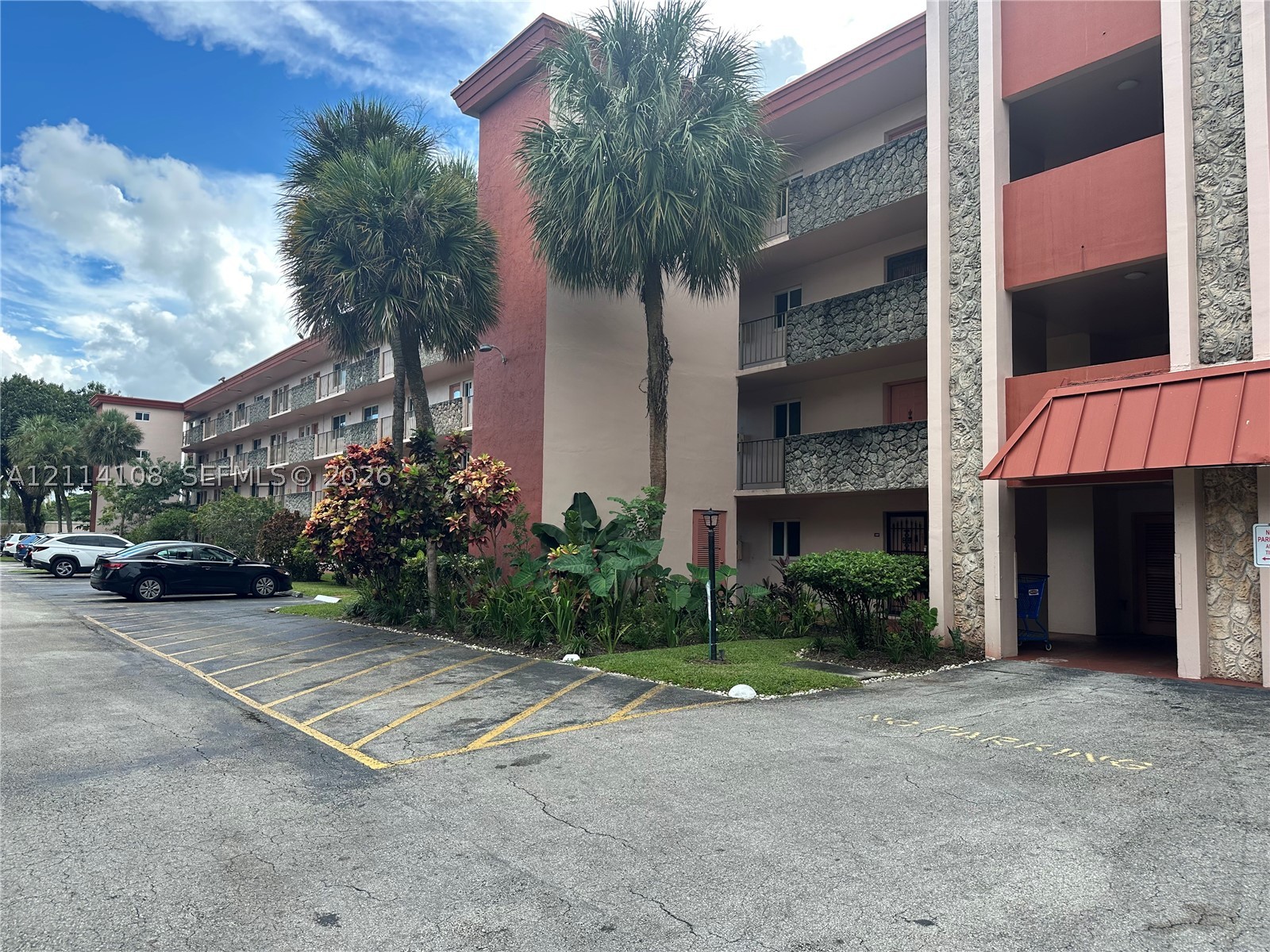 1101 NW 58th Ter Unit 108 — photo