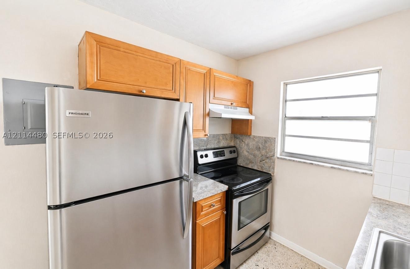 2315 W Okeechobee Rd Unit 106 — photo