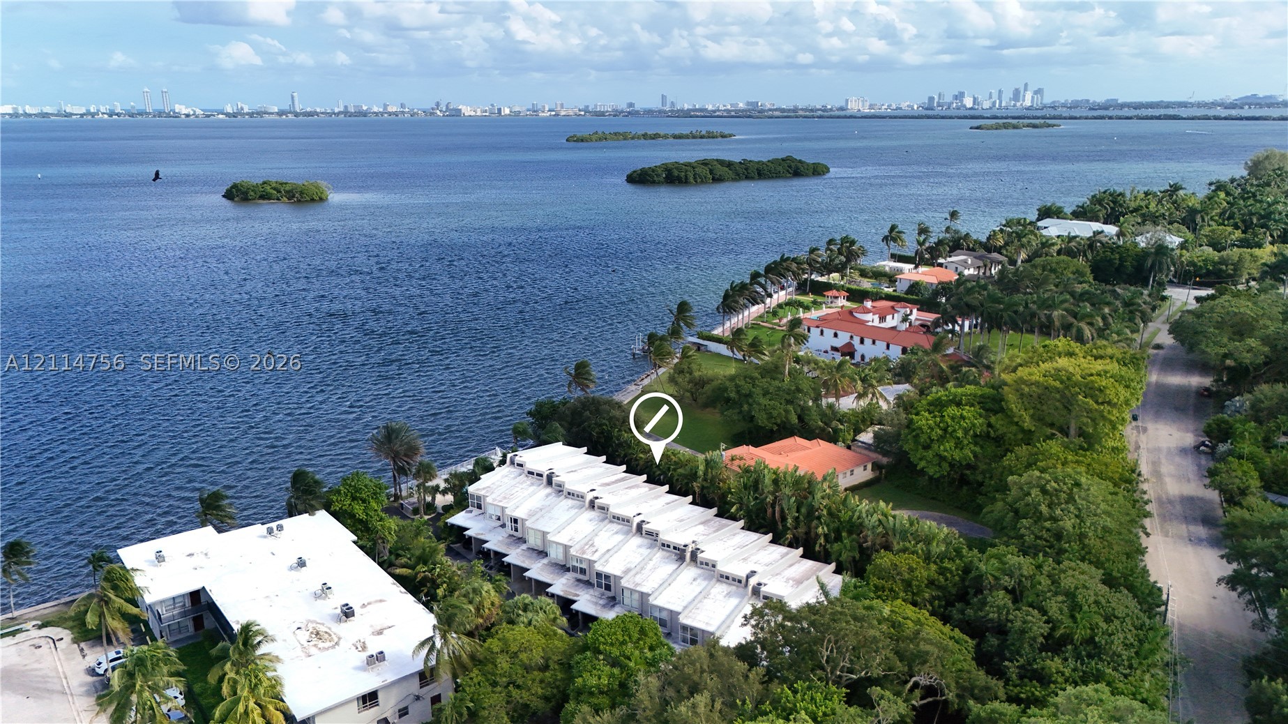 6011 N Bayshore Dr Unit 9 — photo