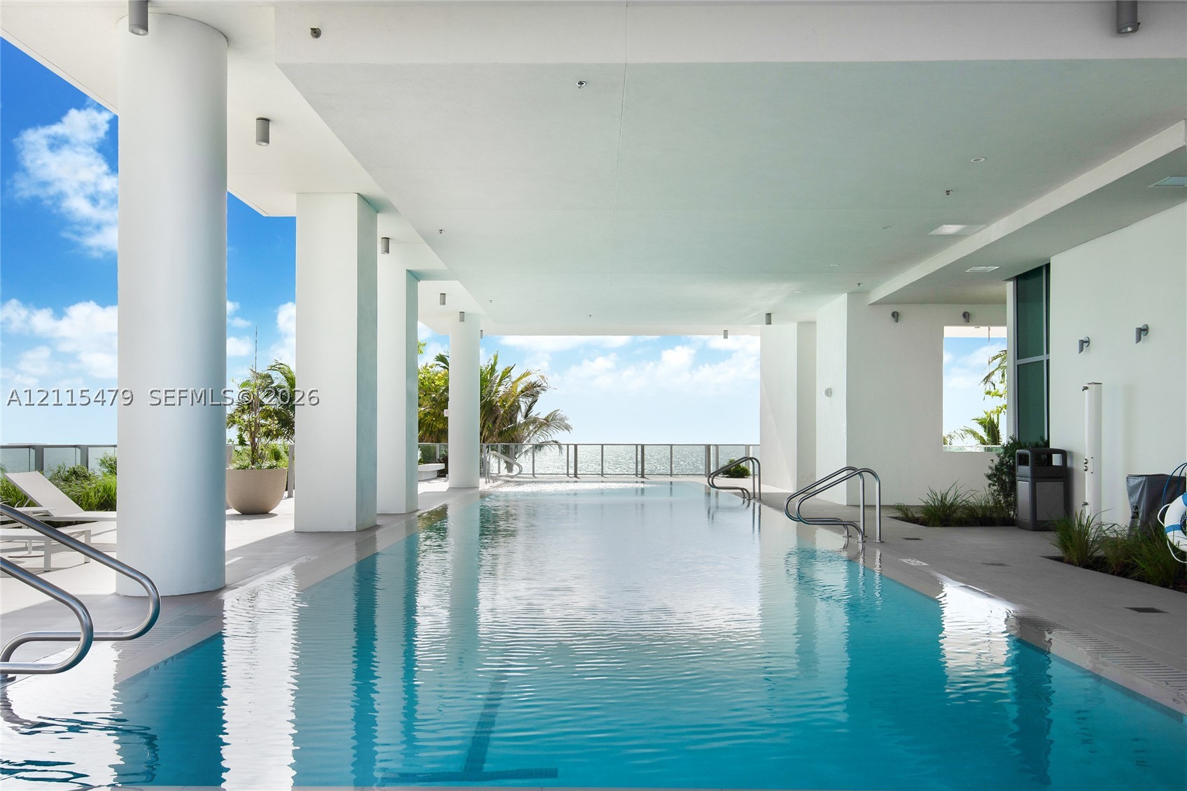 6901 Collins Ave Unit 501 — photo