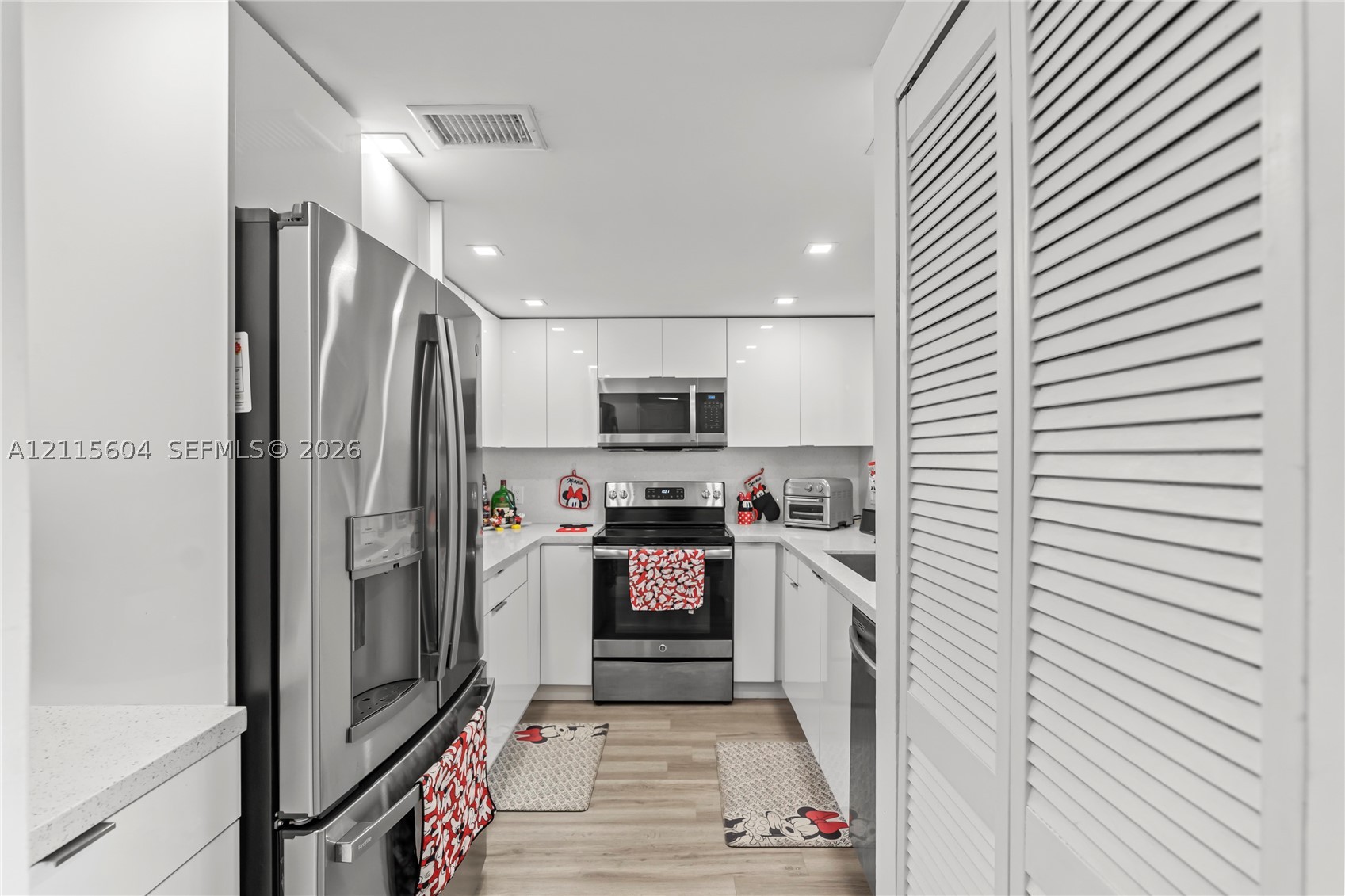 2055 SW 122nd Ave Unit 326 — photo