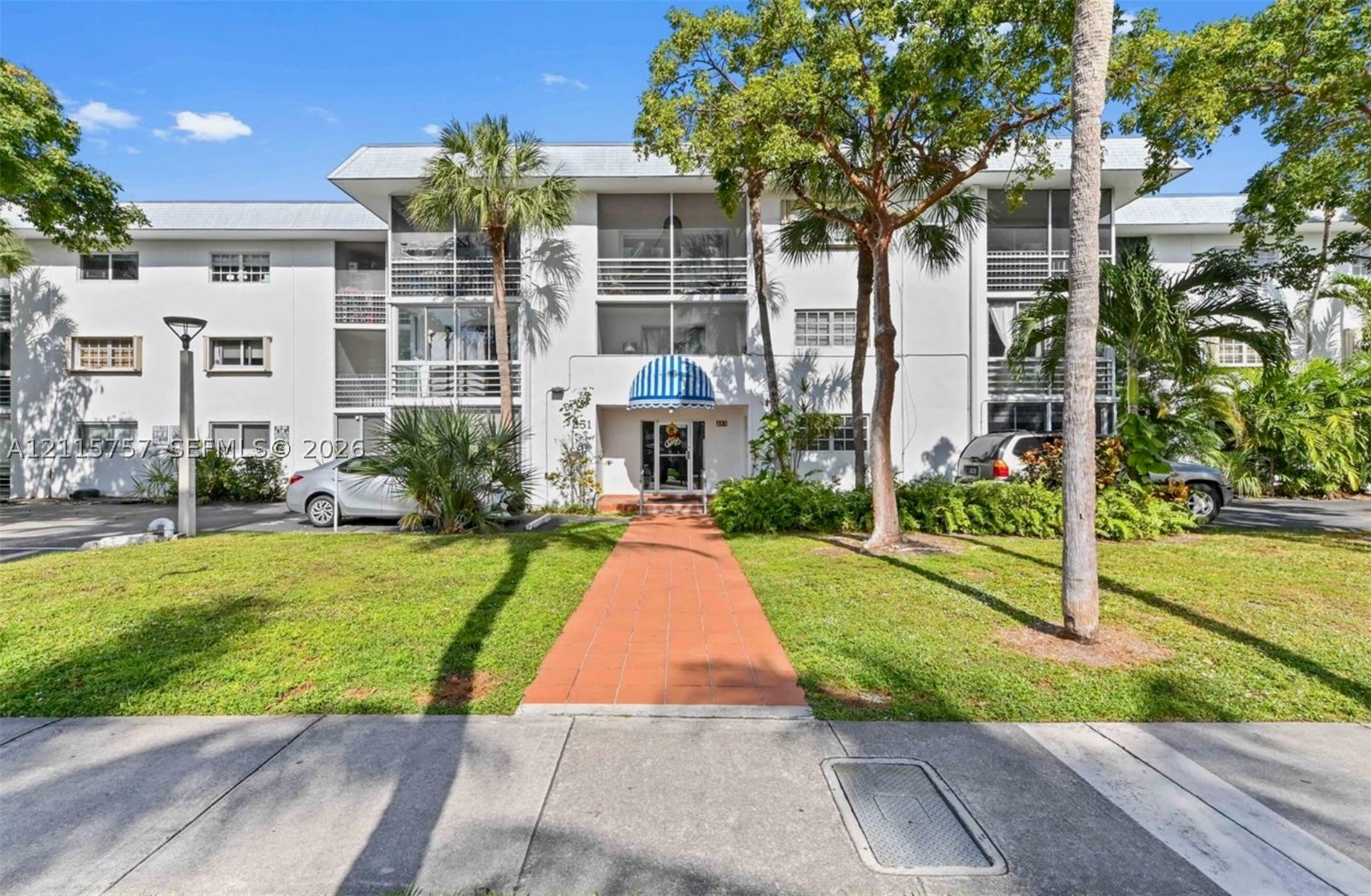 251 Galen Dr Unit 302 — photo