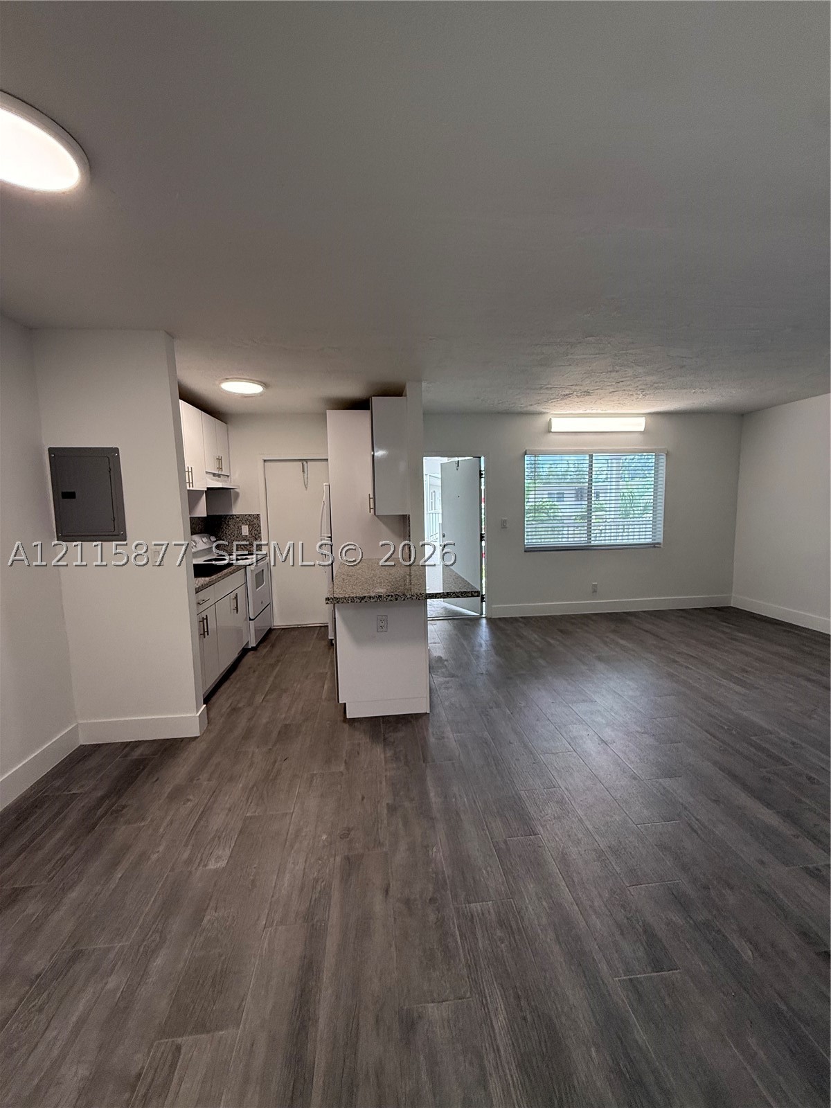 1895 Venice Park Dr Unit C10 — photo