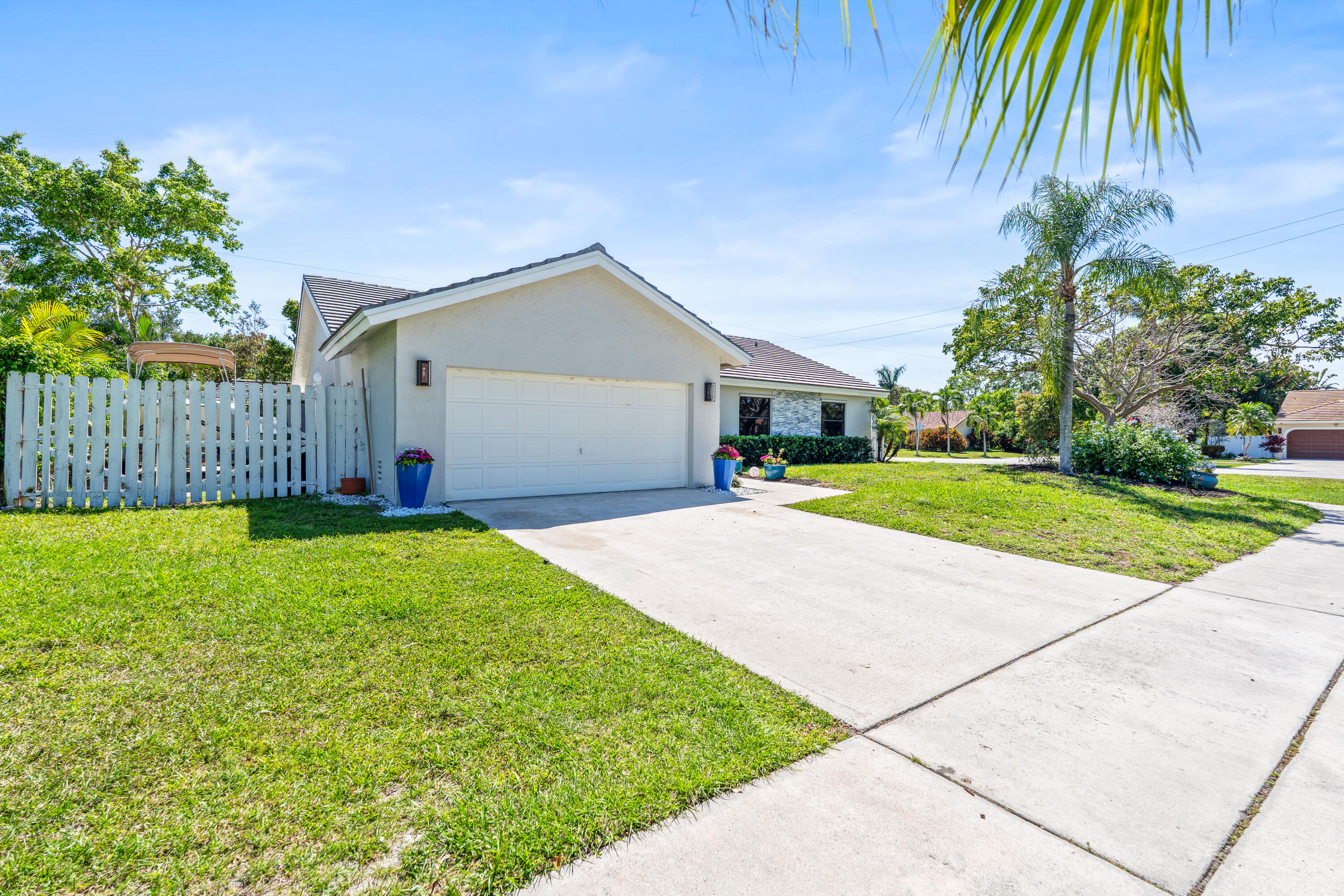 454 Prairie Rose Lane, Boca Raton, FL 33487 — photo 2