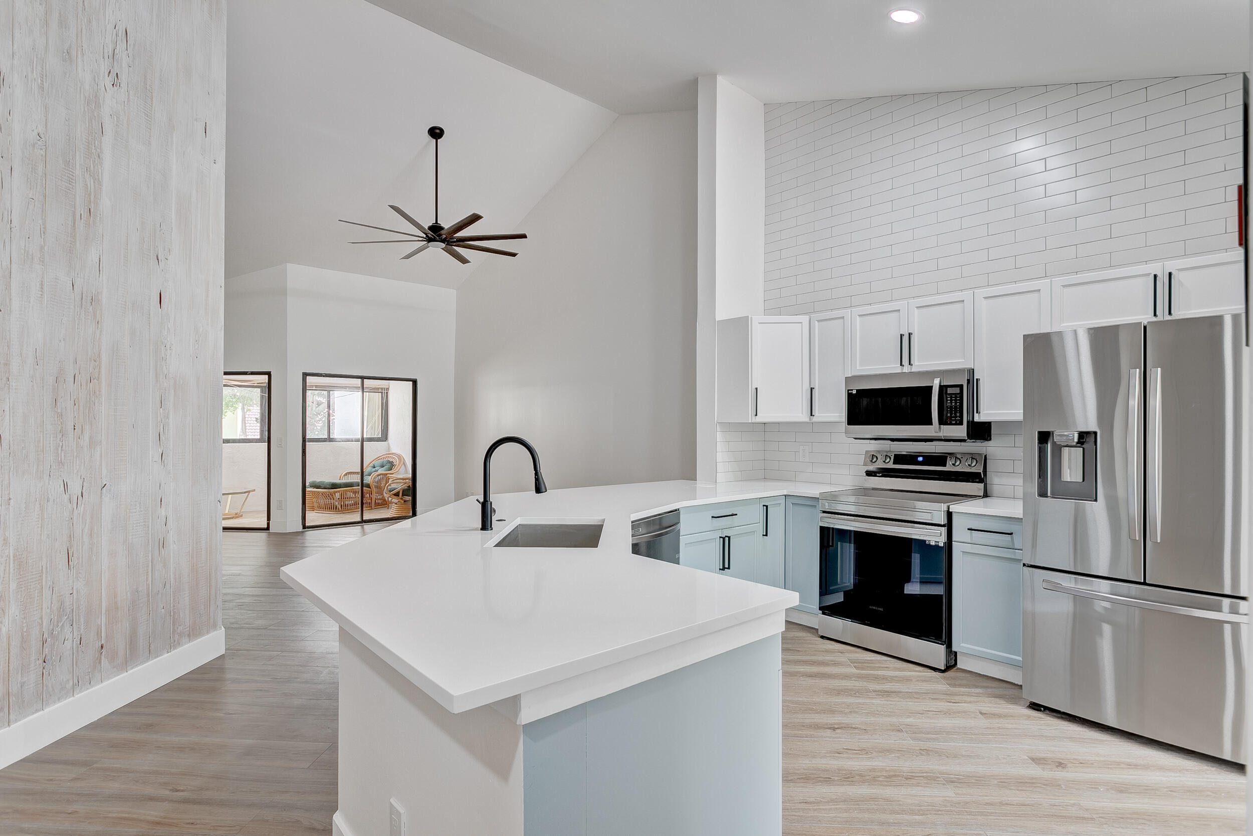 205 Sea Oats Drive E — photo