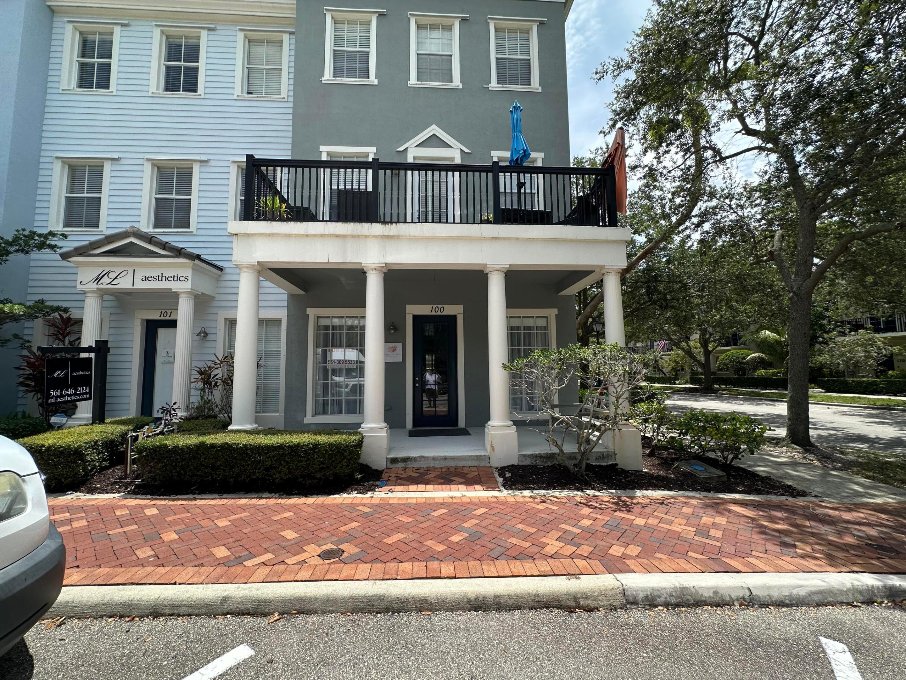 221 Greenwich Circle 100 — photo