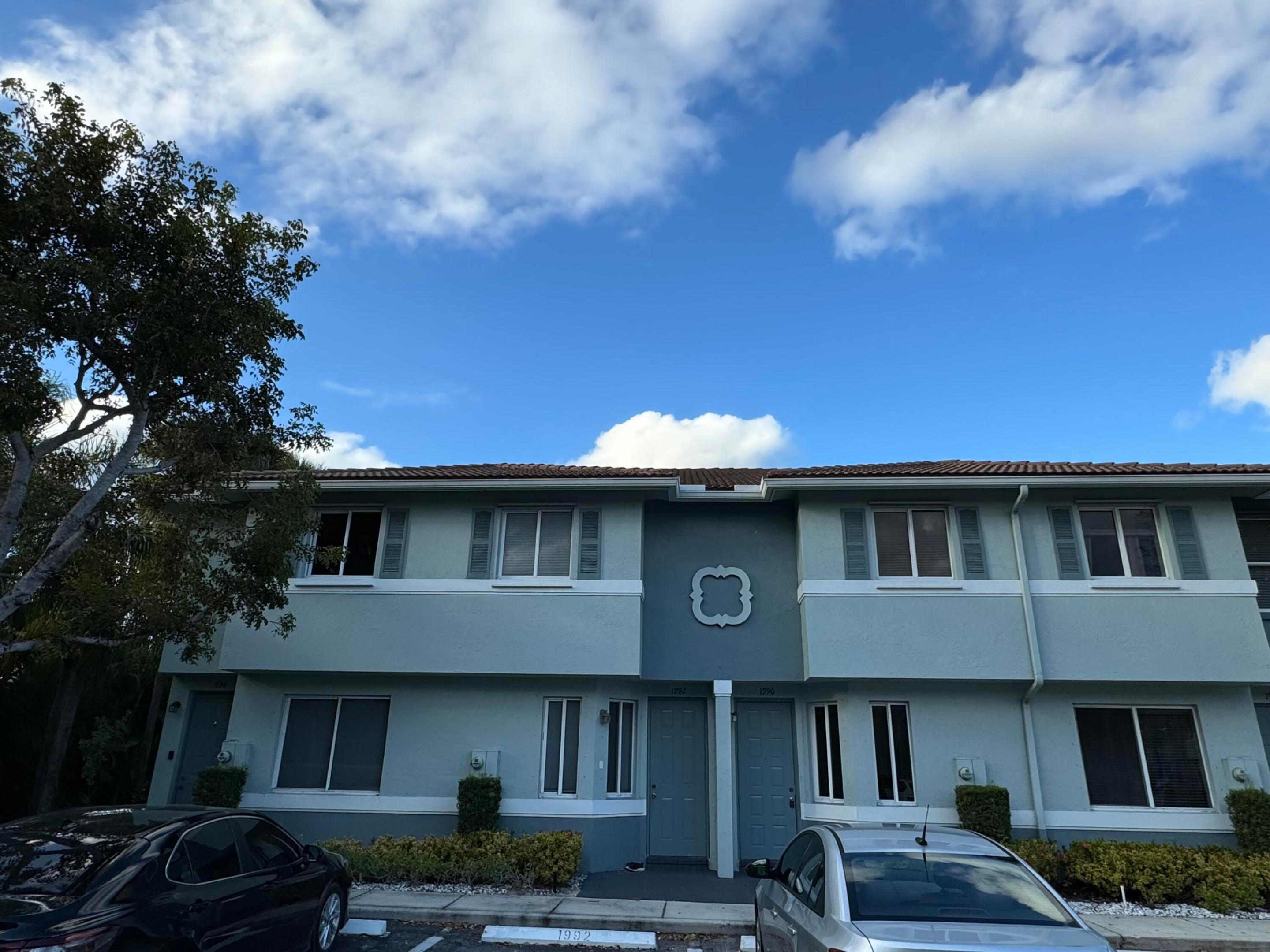 1992 Alamanda Way — photo