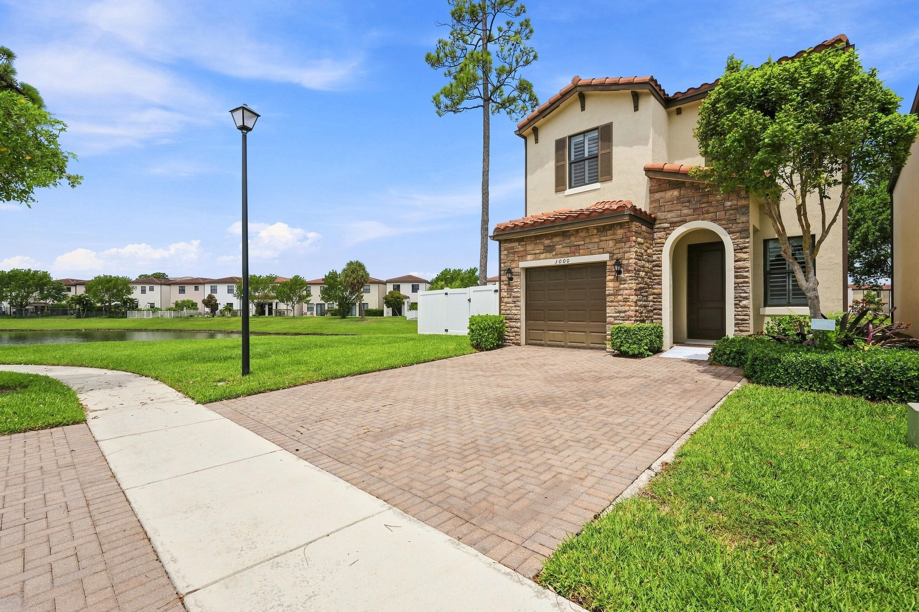3000 King Palm Way — photo