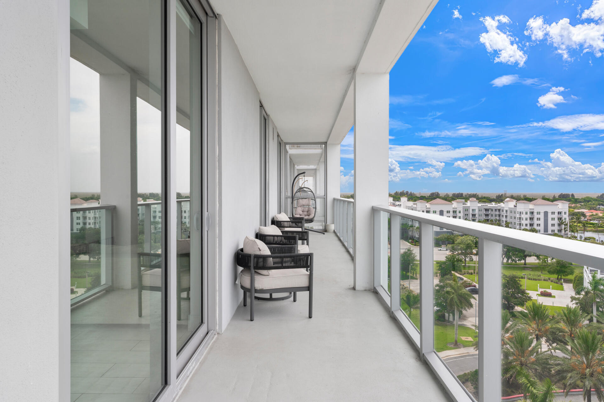 2000 Metropica Way 801 — photo