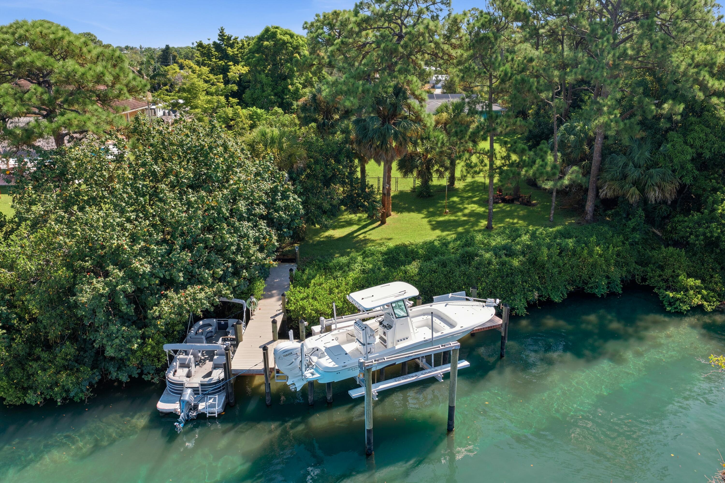 4916 SE Manatee Cove Road — photo