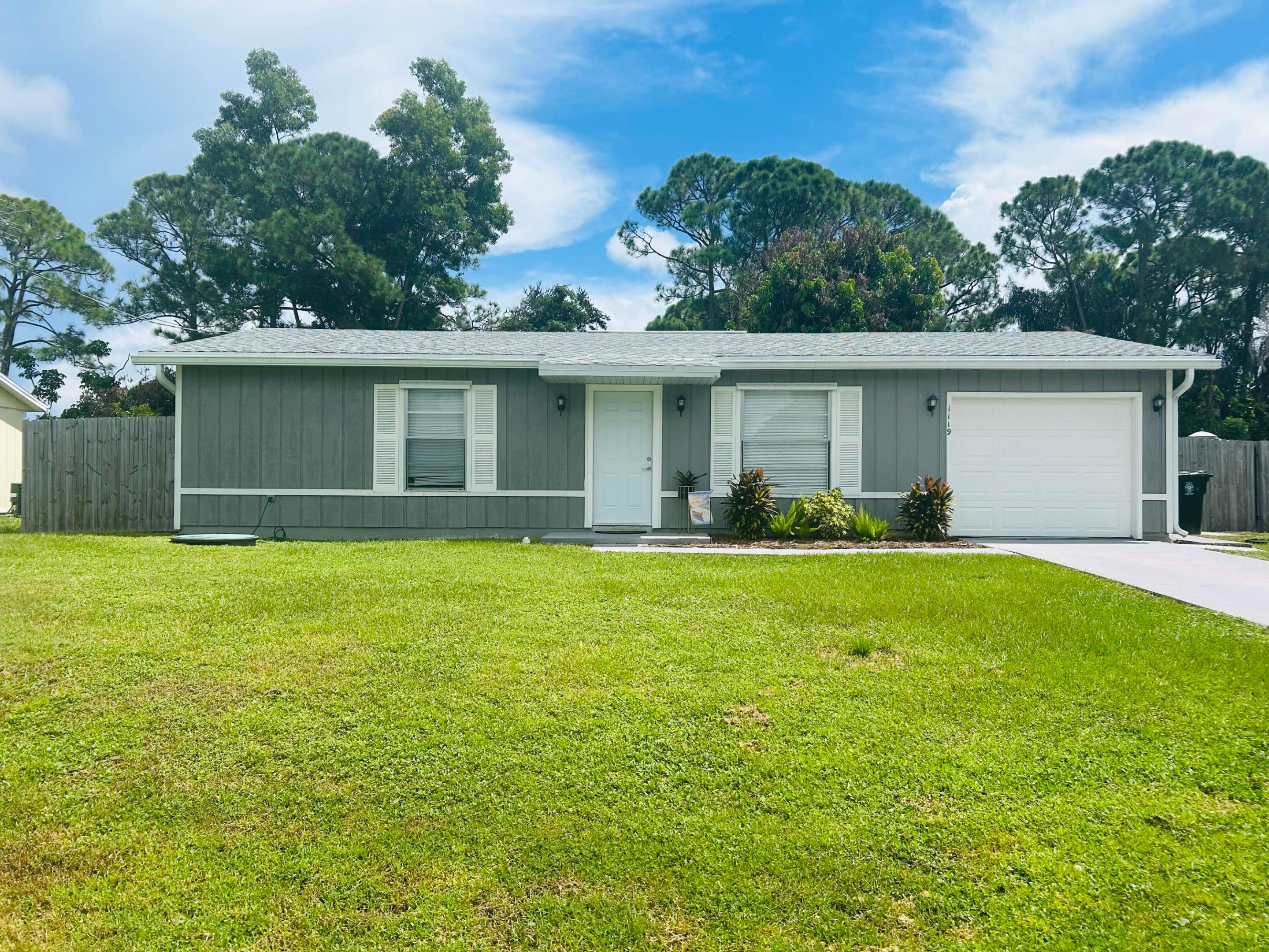 1119 S E O'Donnell Lane — photo