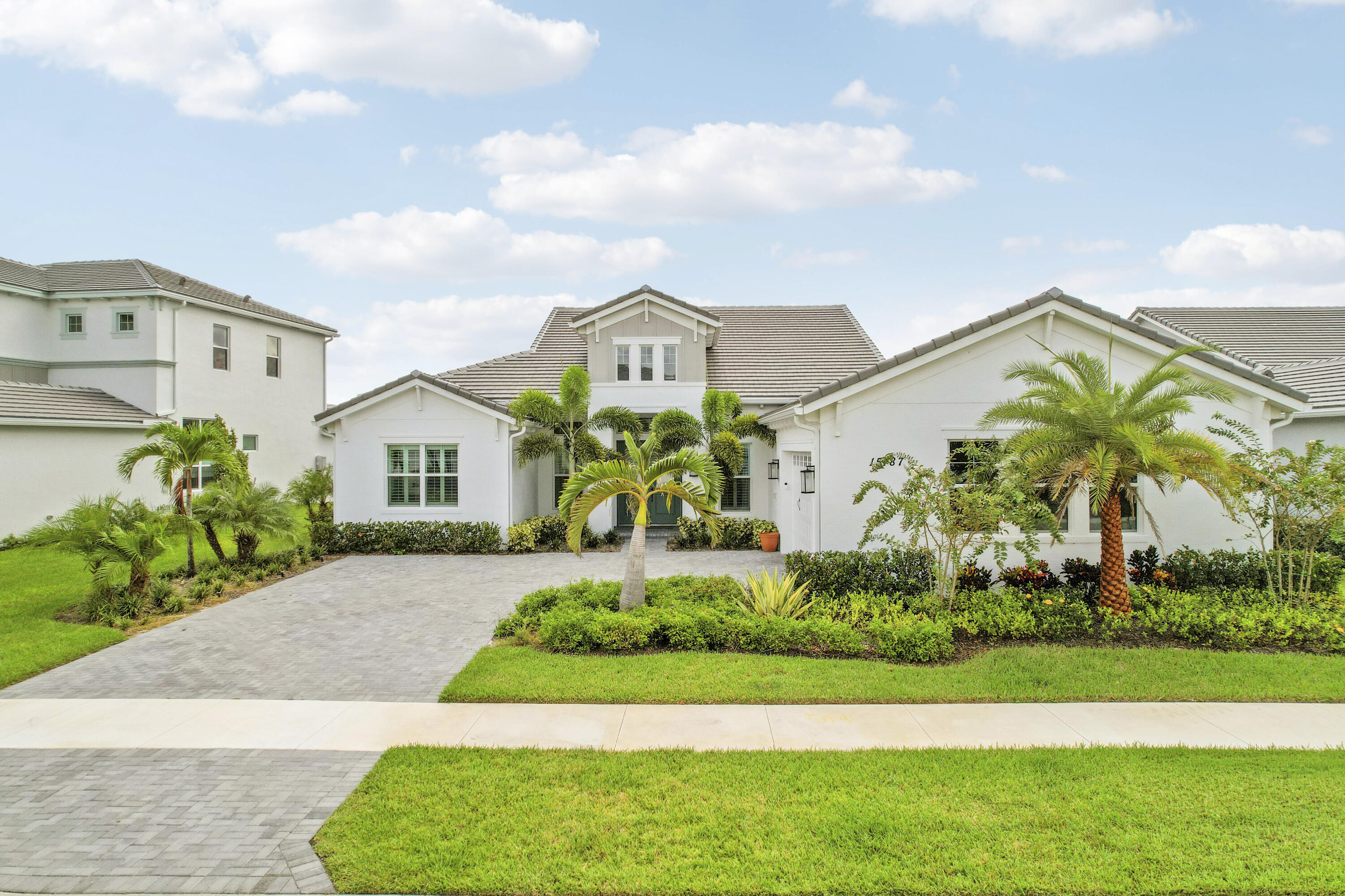 15187 Wildwood Circle — photo