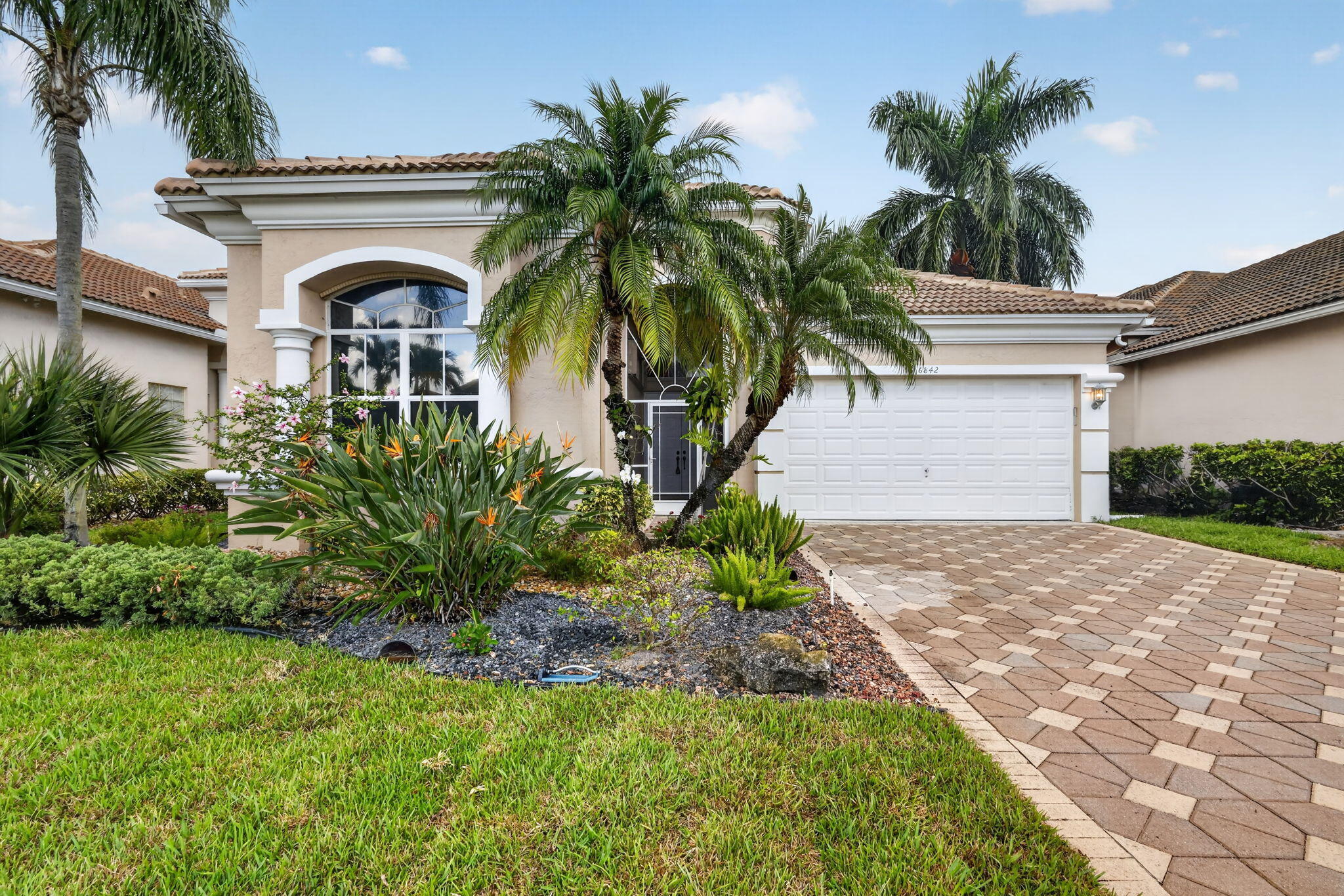 6842 Fairway Lakes Drive — photo