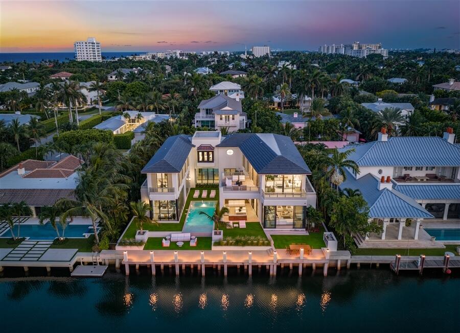 1117 Beach Drive — photo