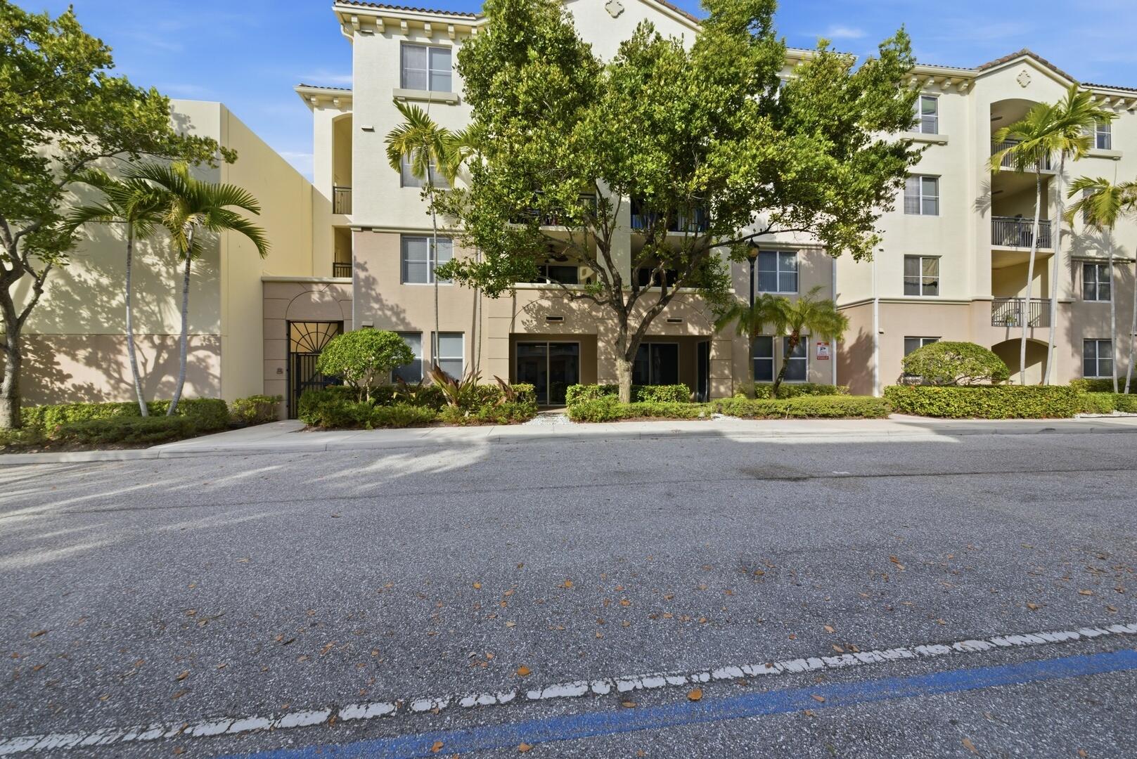 4 Renaissance Way 110 — photo