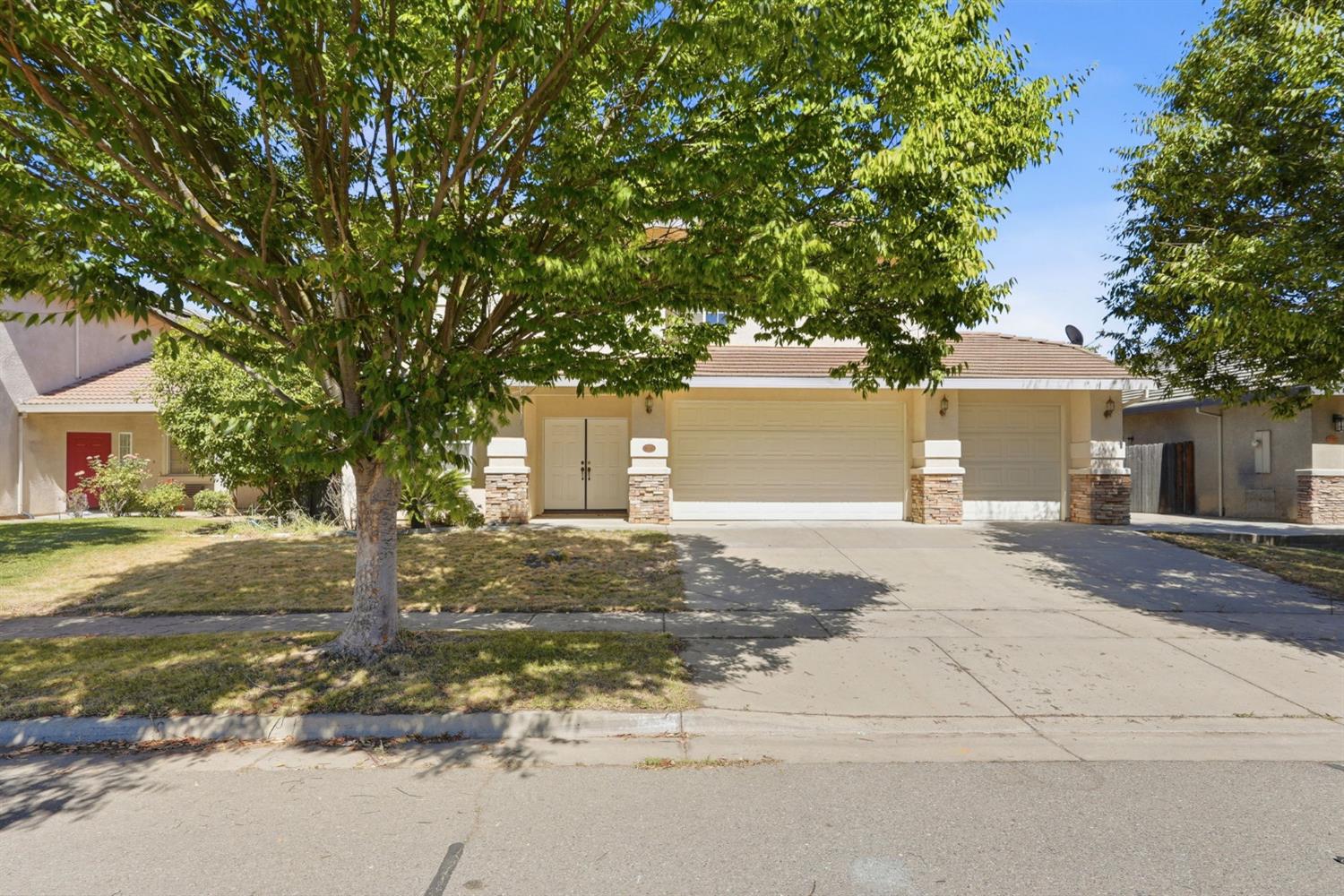 2579 Aurora Drive — photo